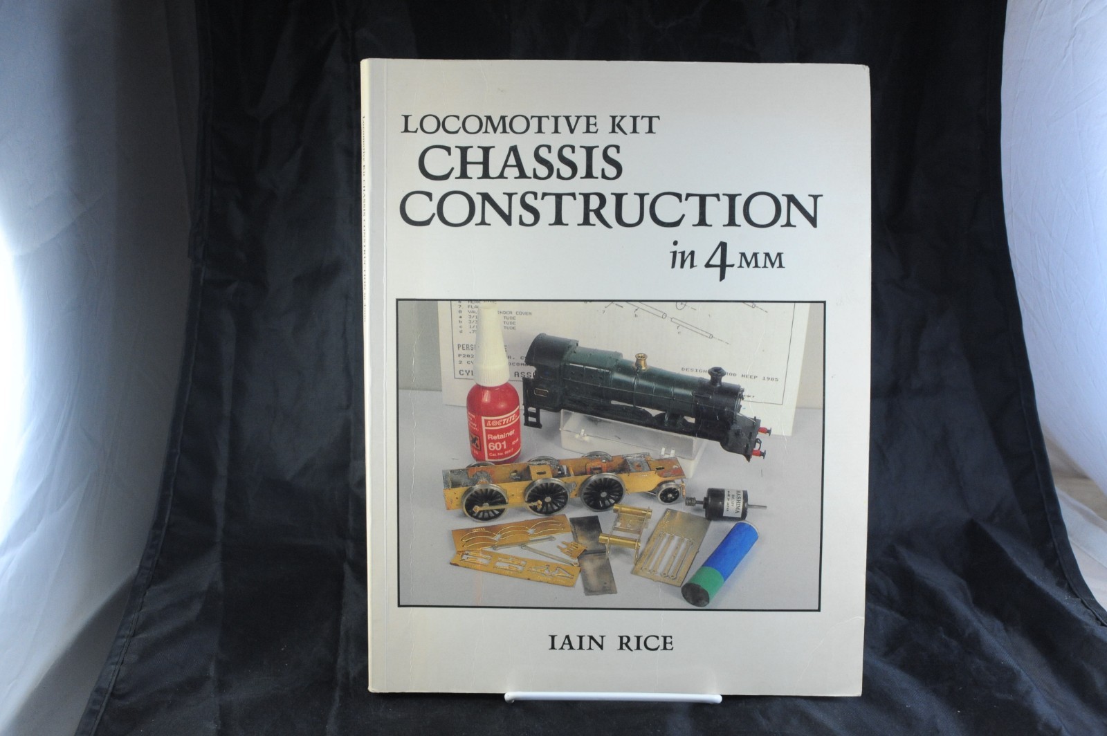 LOCOMOTIVE KIT CHASSIS CONSTRUCTION IN 4MM SCALE By Iain Rice **Excellent**