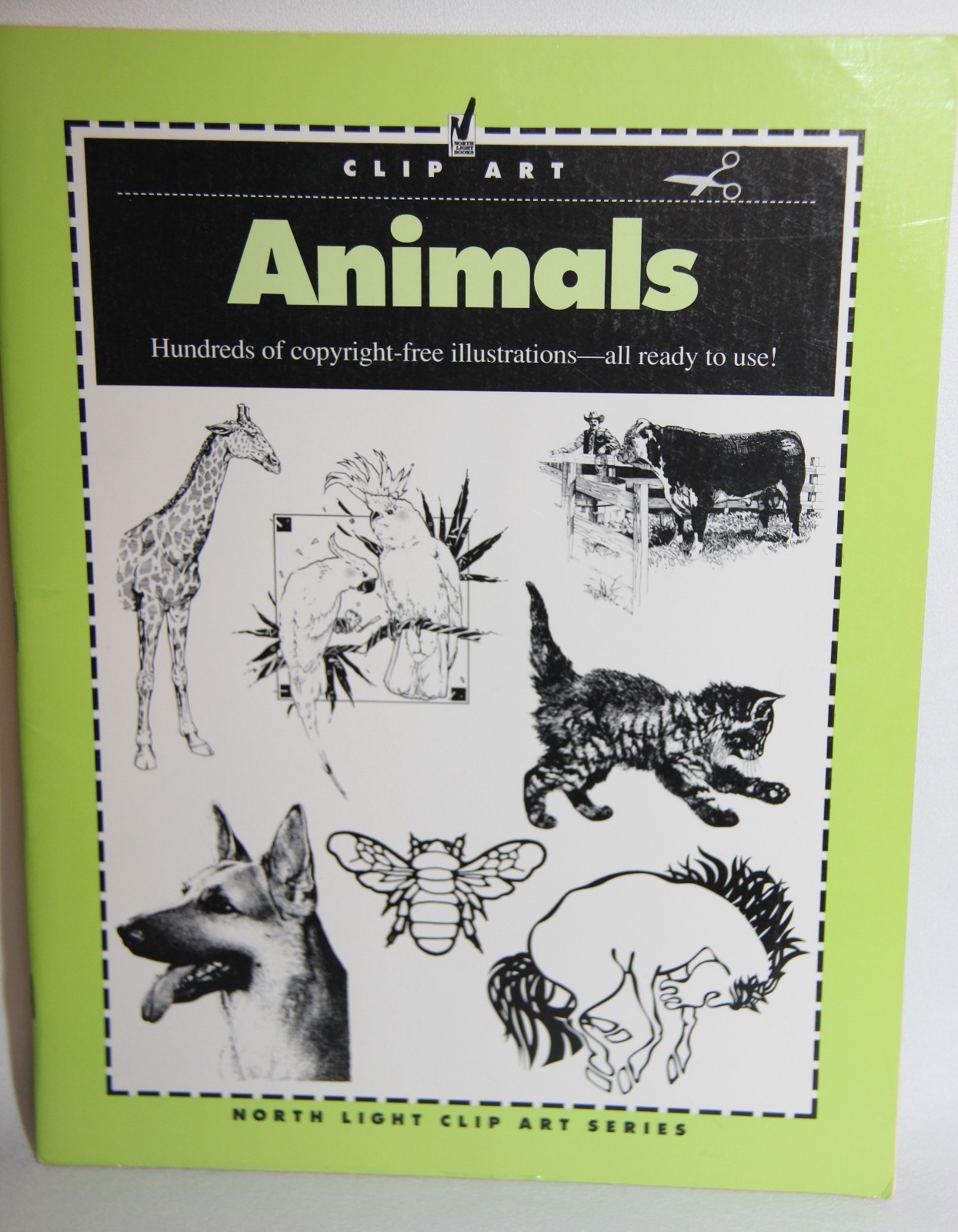 Animals by North Light Books Staff and Clip and Scan Staff 1992, Paperback Book