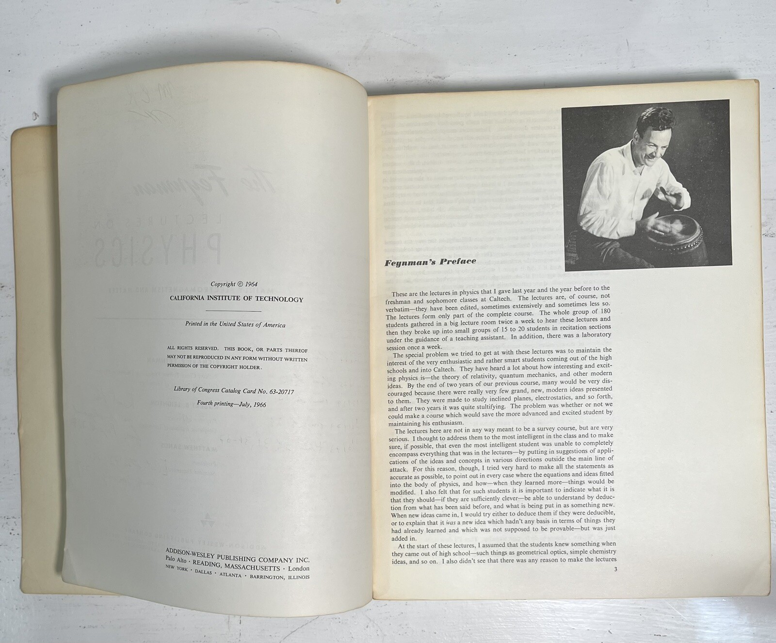 The Feynman Lectures on Physics Complete 3 Volumes Paperbacks 1966 1977 Textbook