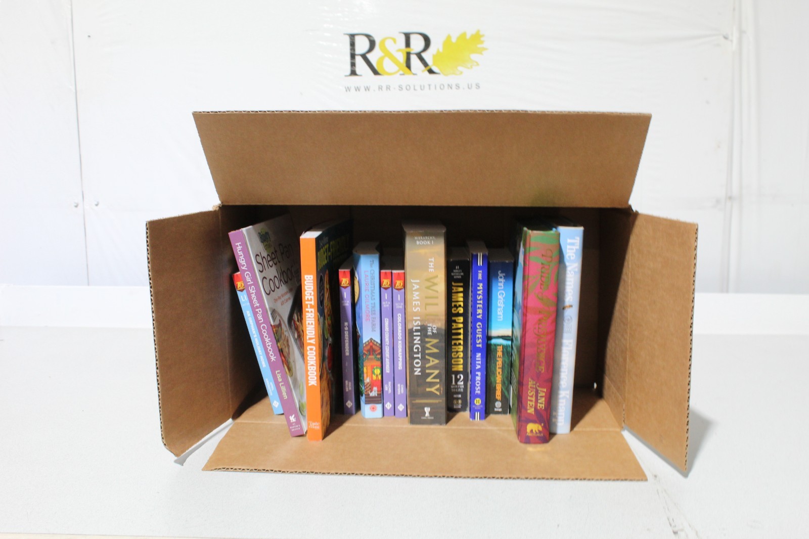 Lot of 13 books Mixed Genre Very Fine Paperback/ Hard cover Top Authors (#21)