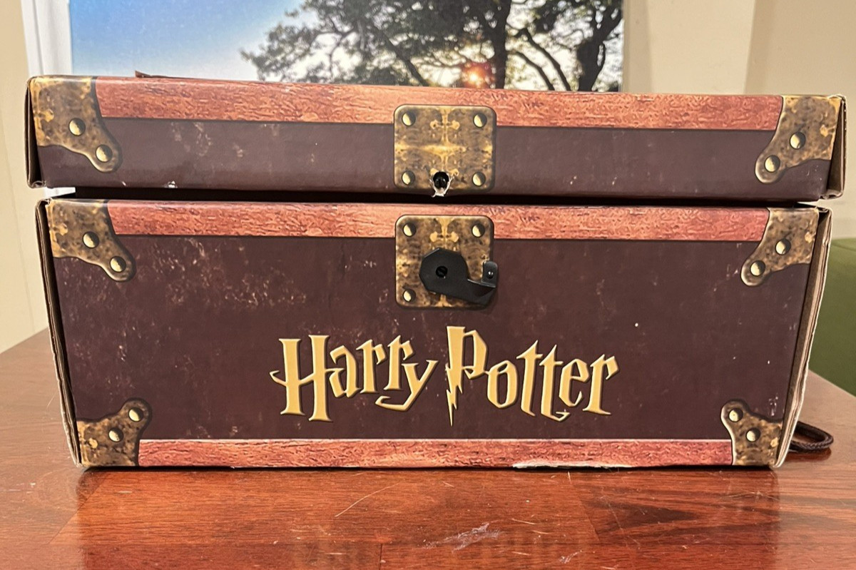 Harry Potter Boxed Set Hardcover 1-7 in Trunk Chest Limited Edition Bundle