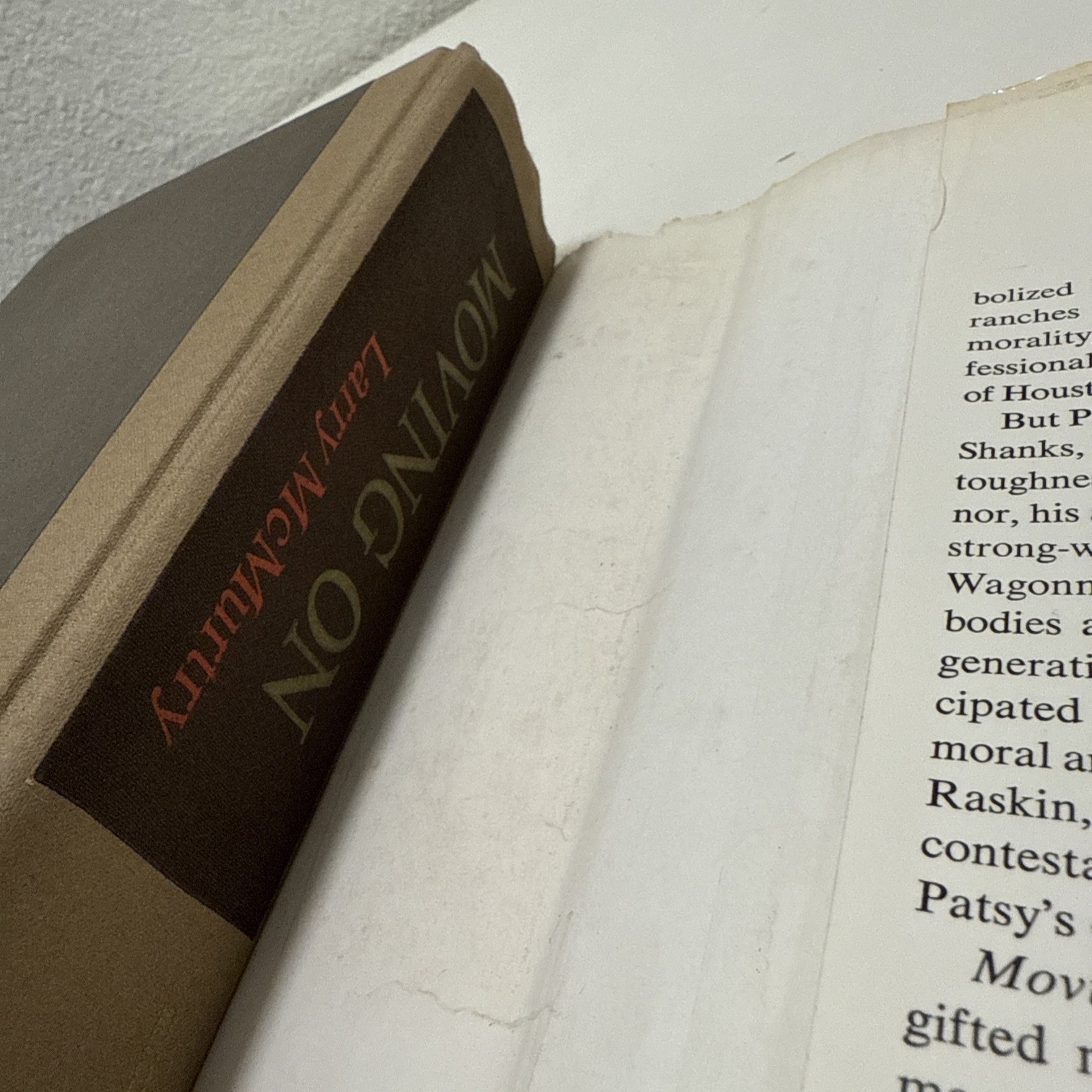 Moving On by Larry McMurtry 1974 First Printing