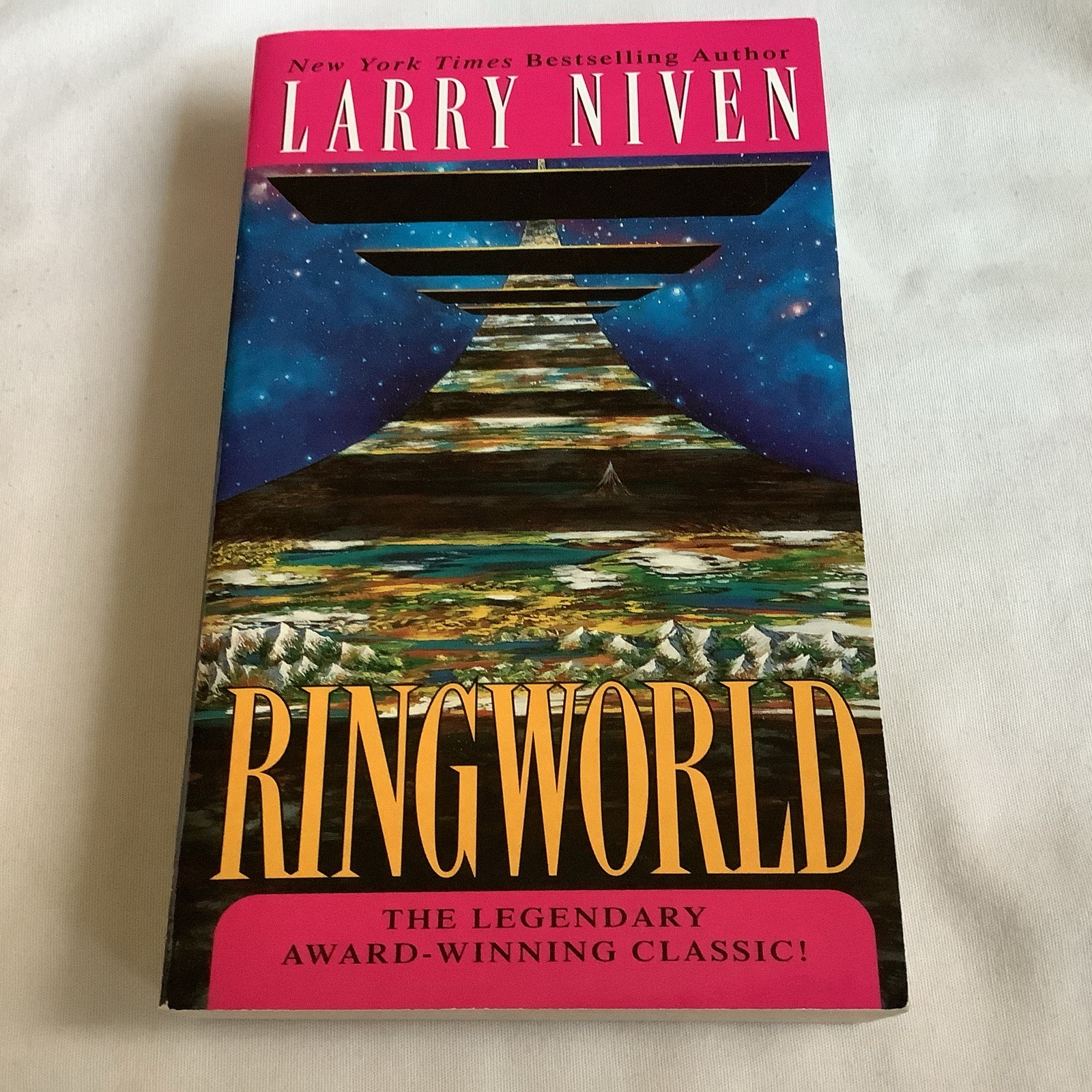 Ringworld: A Novel by Larry Niven (1985 Mass Market) – AS NEW!!