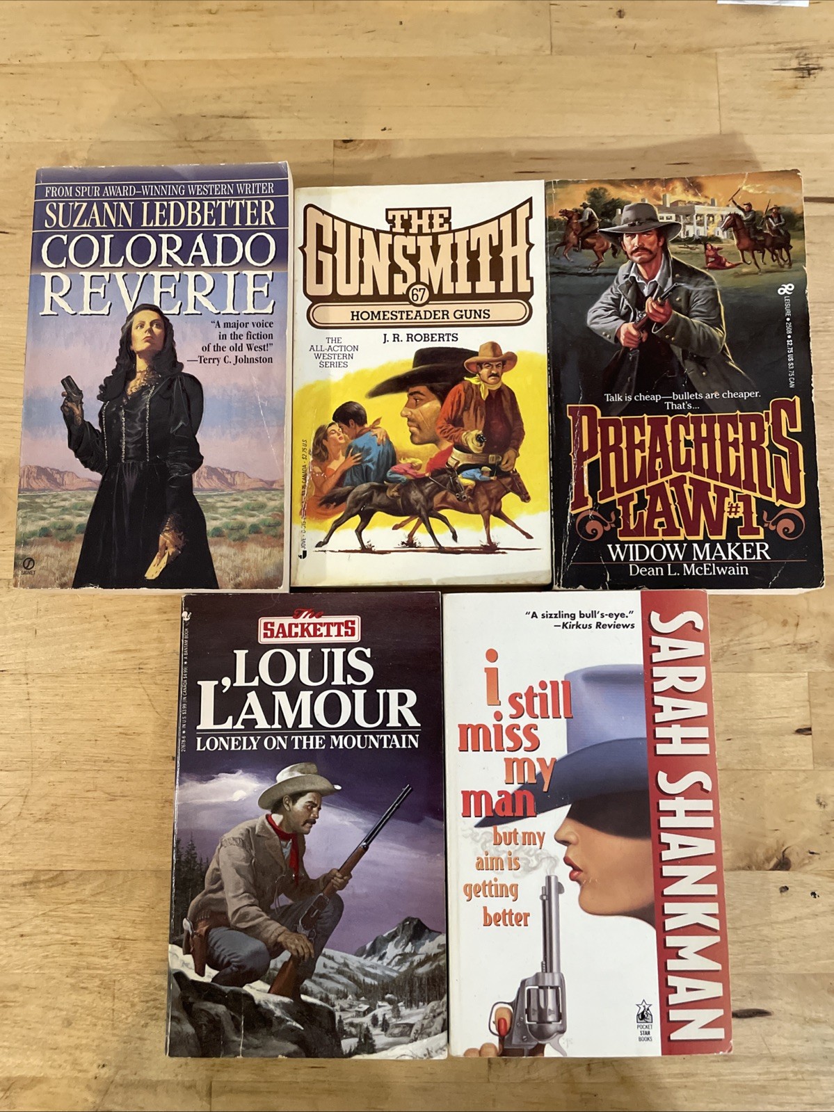 Paperback 5 Pack – Random Pull – Titles in pics also in description + batch SKU.