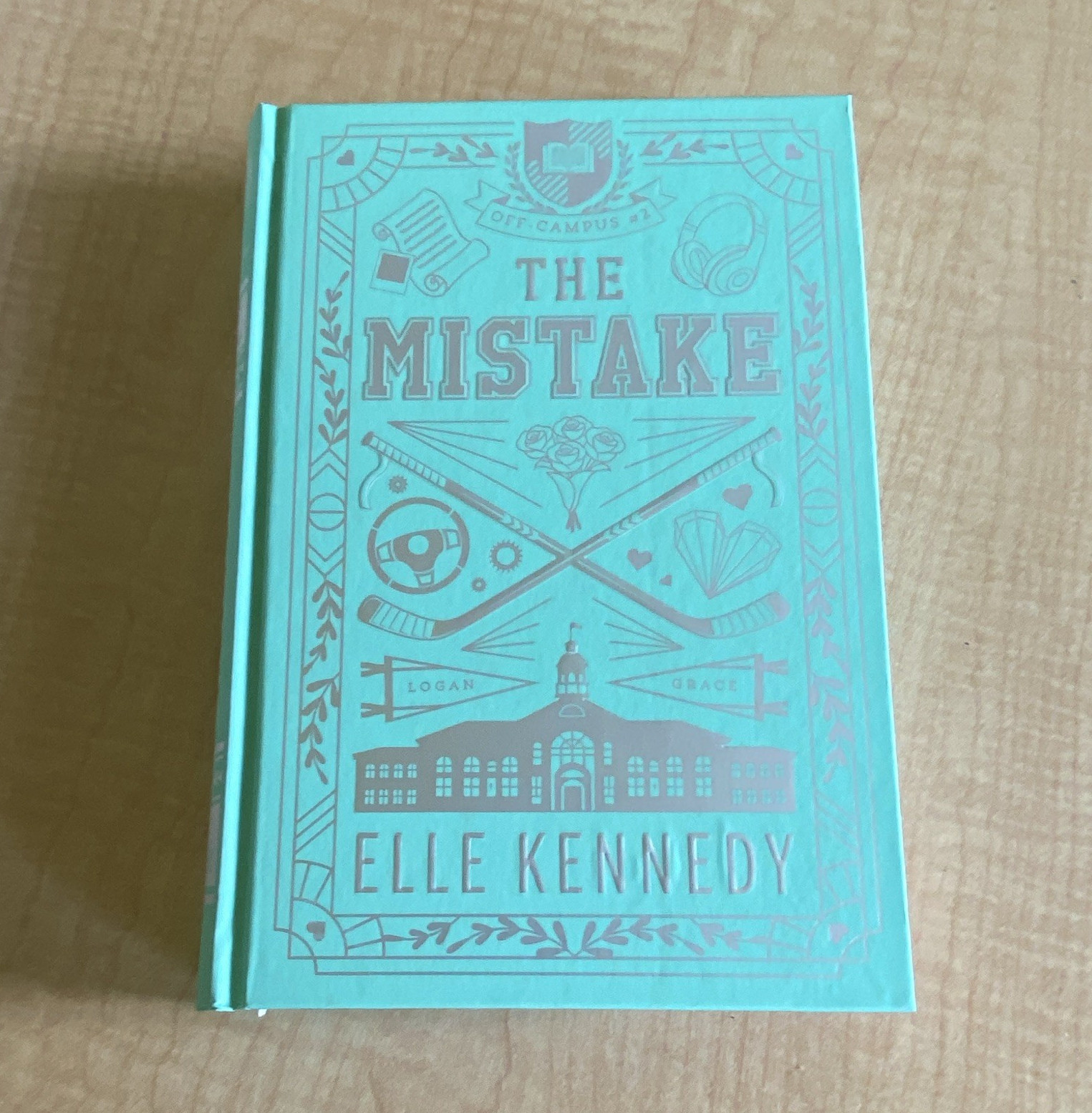 The Mistake (Off-Campus) by Elle Kennedy, Bloom Books, YA Romance Novel, HC