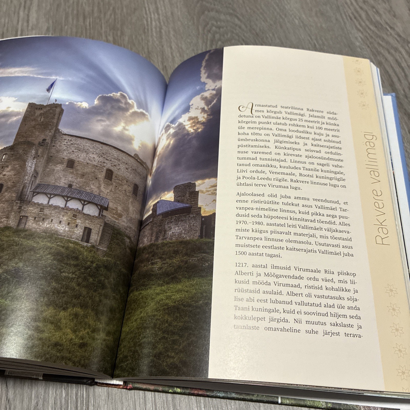Estonian 2 Books: Eestimaa Imed, Eesti Linnad. Hardcover New