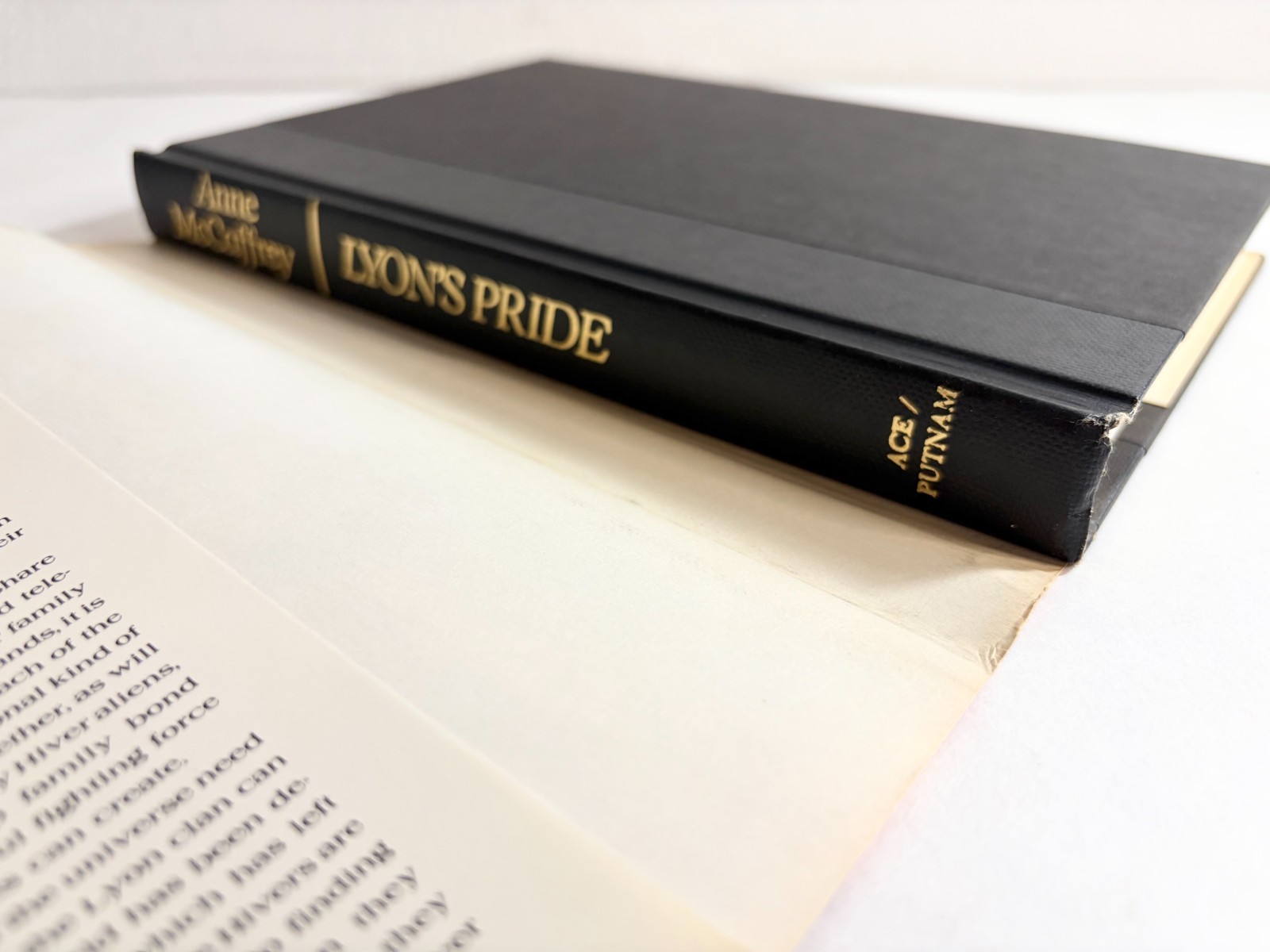 Lyon’s Pride Hardcover Book Ace Putnam Anne McCaffrey