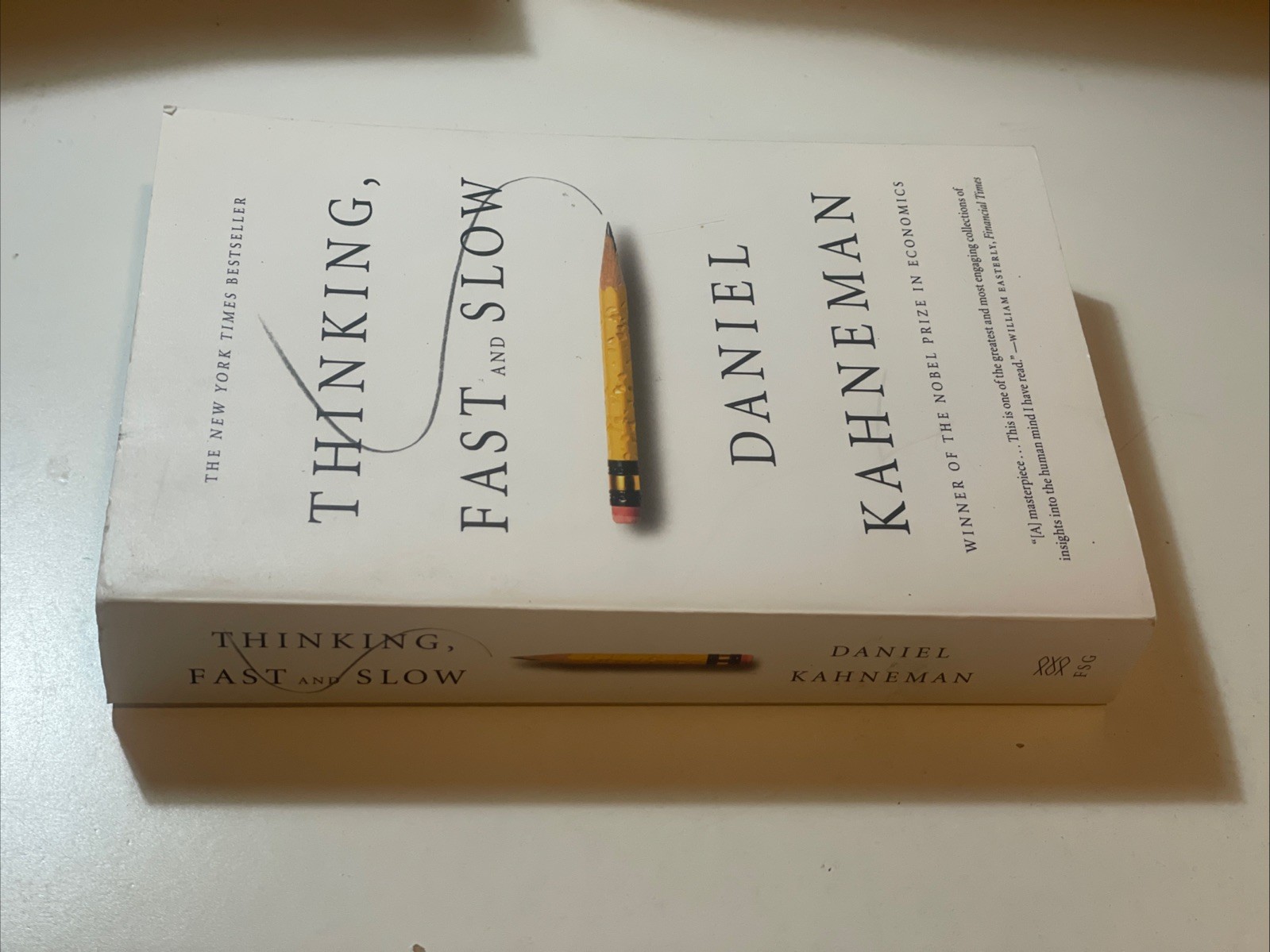 Thinking, Fast and Slow by Daniel Kahneman (2013, Trade Paperback)