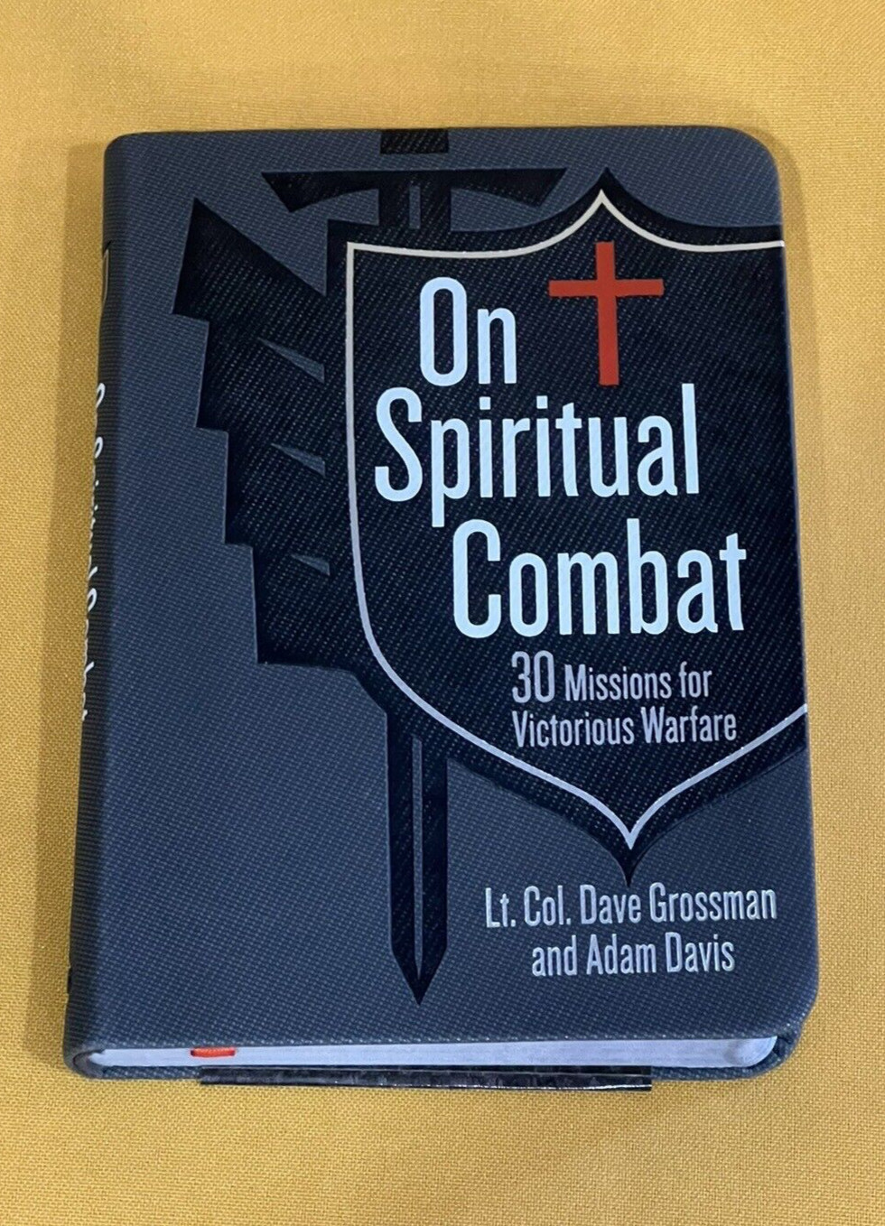 On Spiritual Combat, 30 Missions for Victorious Warfare, by Grossman & Davis NEW