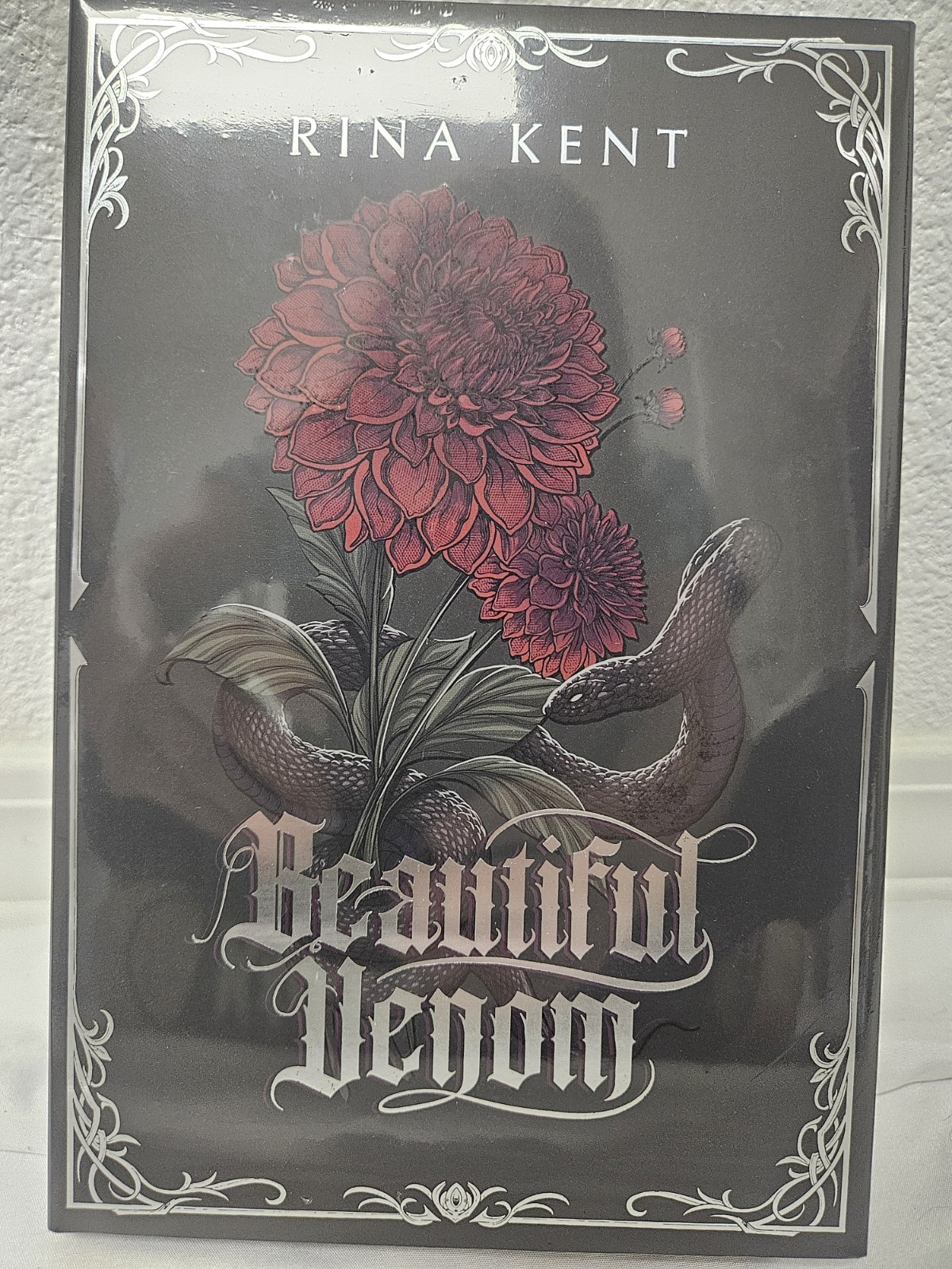 Beautiful Venom Rina Kent Crate Special Edition w/ Page Overlay & Standee NEW