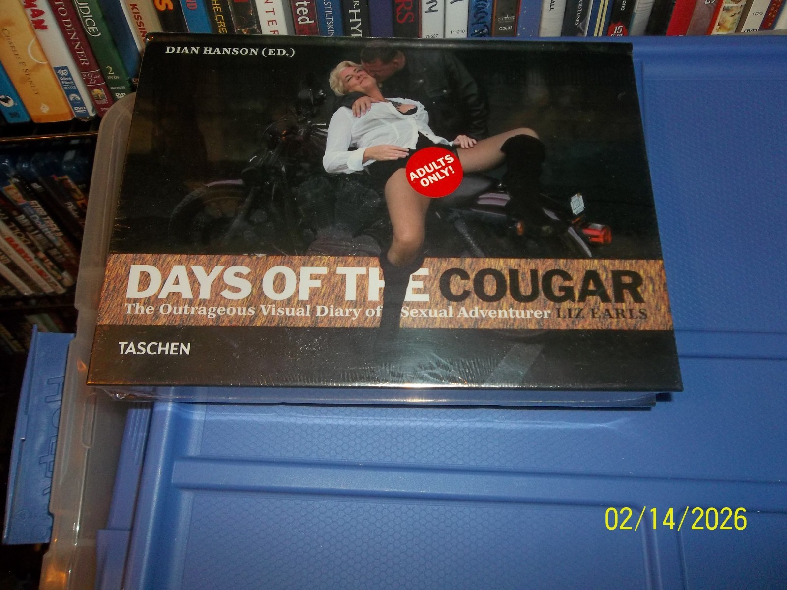 DAYS OF THE COUGAR~2011 NEW HARDCOVER PICTURE BOOK~by LIZ EARLS & DIAN HANSON
