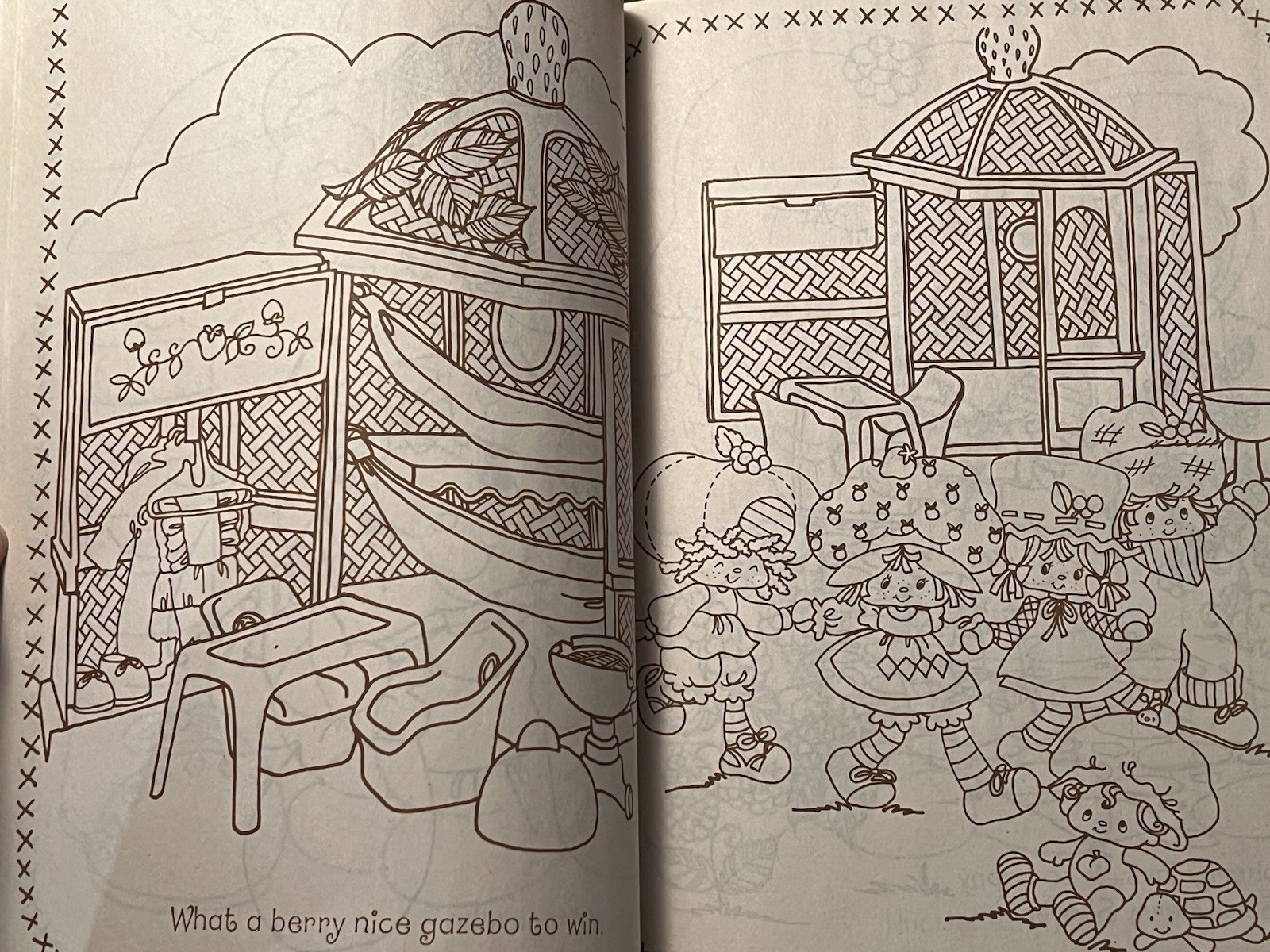 Vintage Kenner STRAWBERRY SHORTCAKE Coloring Book 1981 NOS Unused Friends House