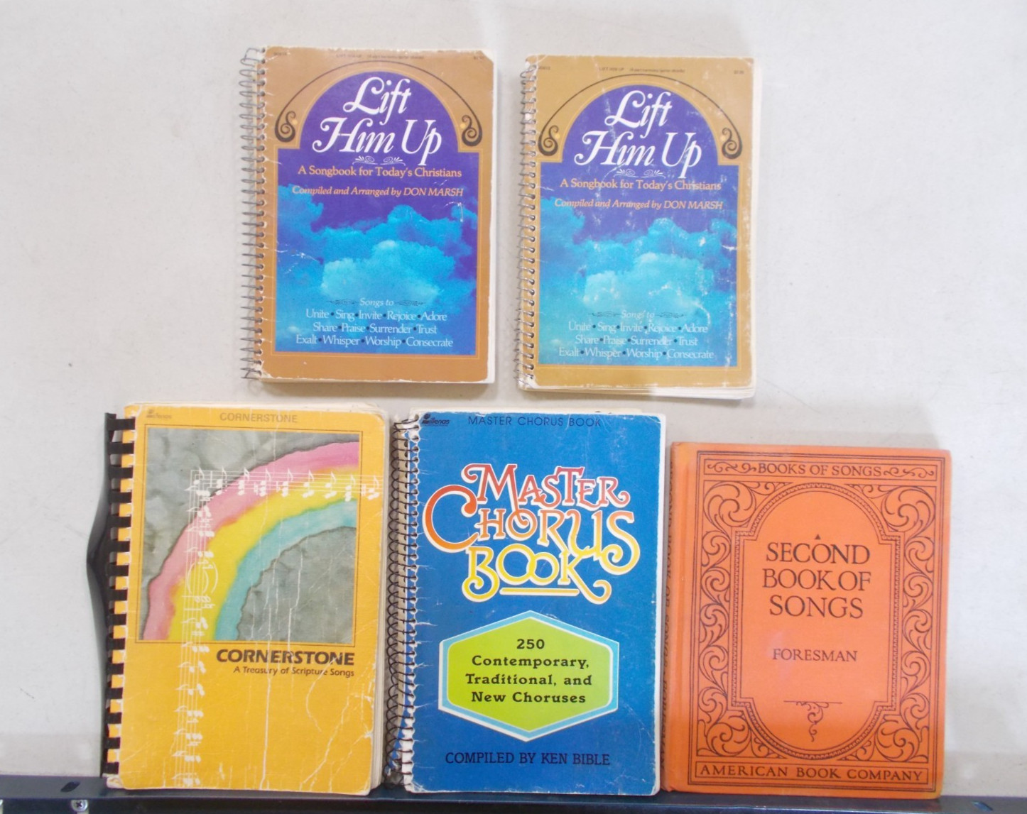 5 SONGBOOK FOR TODAYS CHRISTIAN INCLUDES ONE DUPLICATE LIFT HIM UP CHORUS