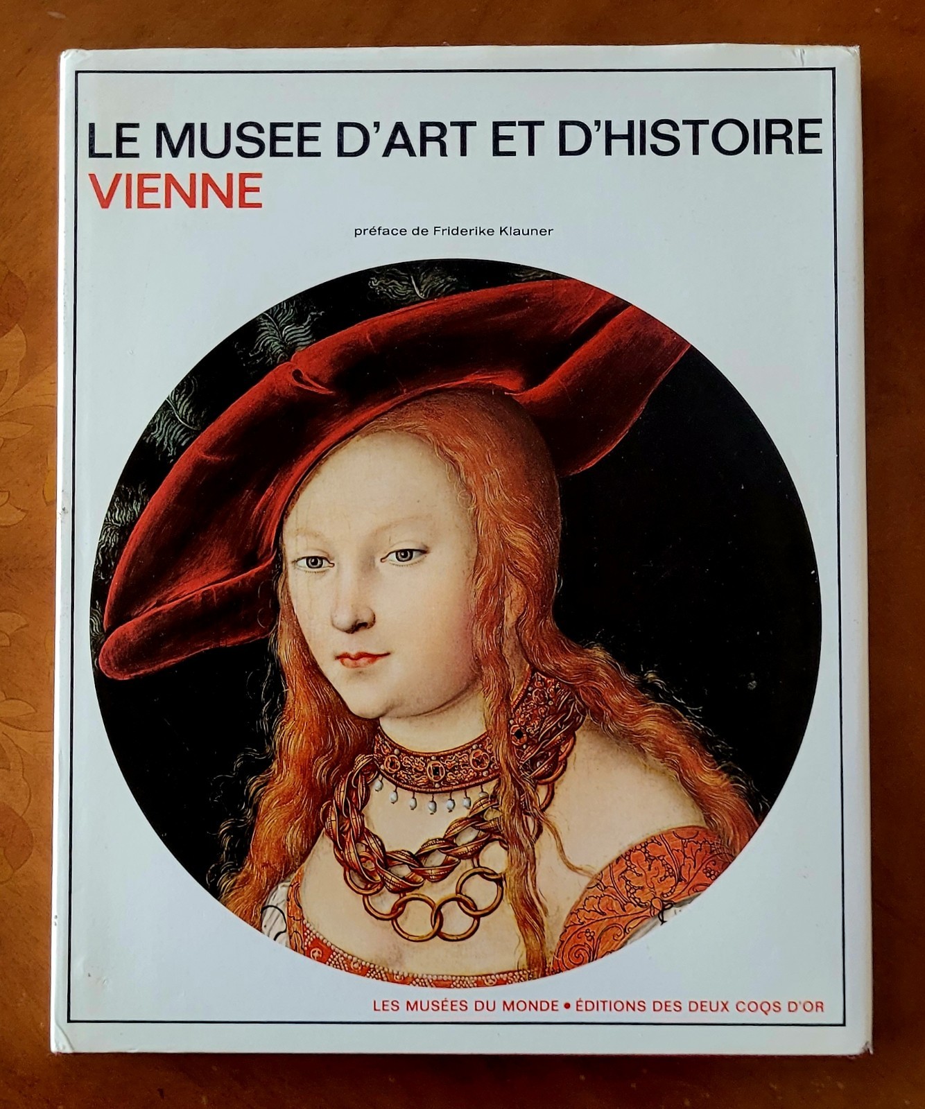 Le Museum D’Art Et D’Histoire, Vienne, 1971, 171 pages, good condition.