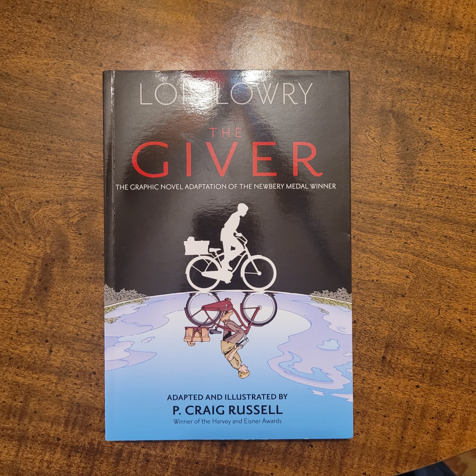 The Giver – Lois Lowry – Soft Cover – VERY GOOD