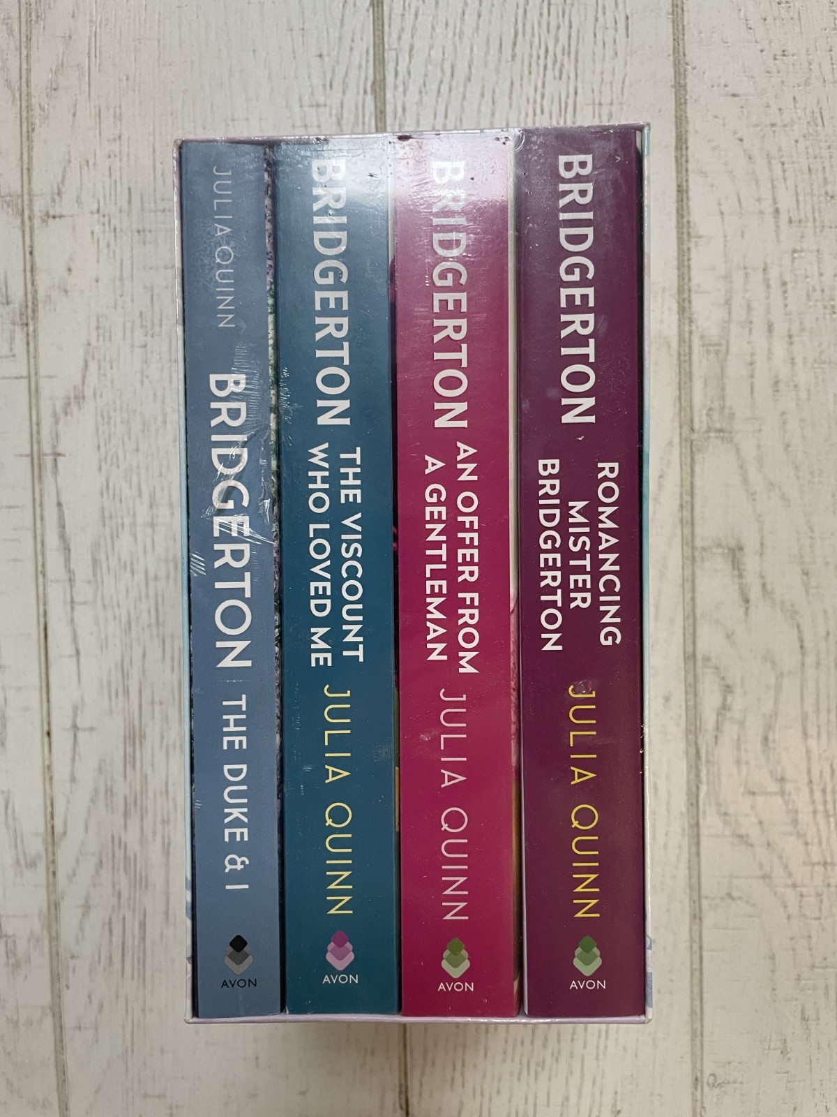 Bridgerton 4 Book Box Set Julia Quinn Books 1-4 Netflix Tie-In Paperback