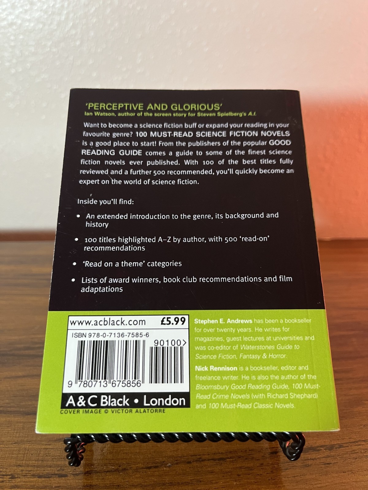 100 Must-read Science Fiction Novels | Stephen E. Andrews | Very Good Condition
