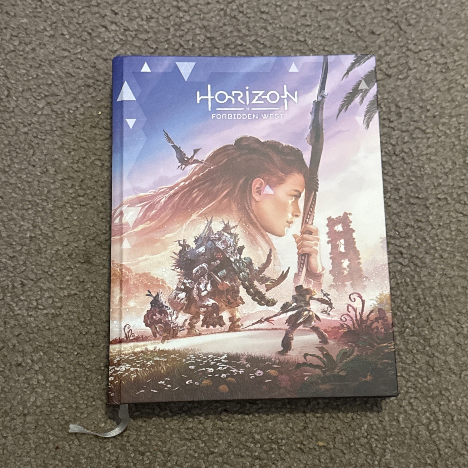 Horizon Forbidden West Official Strategy Game Guide Hardcover, Future Press 2022