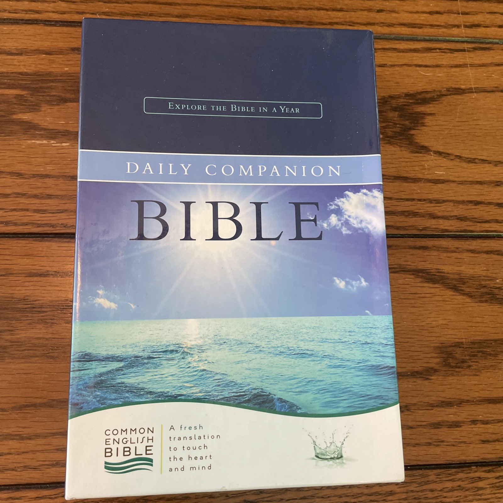 Daily Companion Bible by Common English Bible (2011, Bonded Leather)