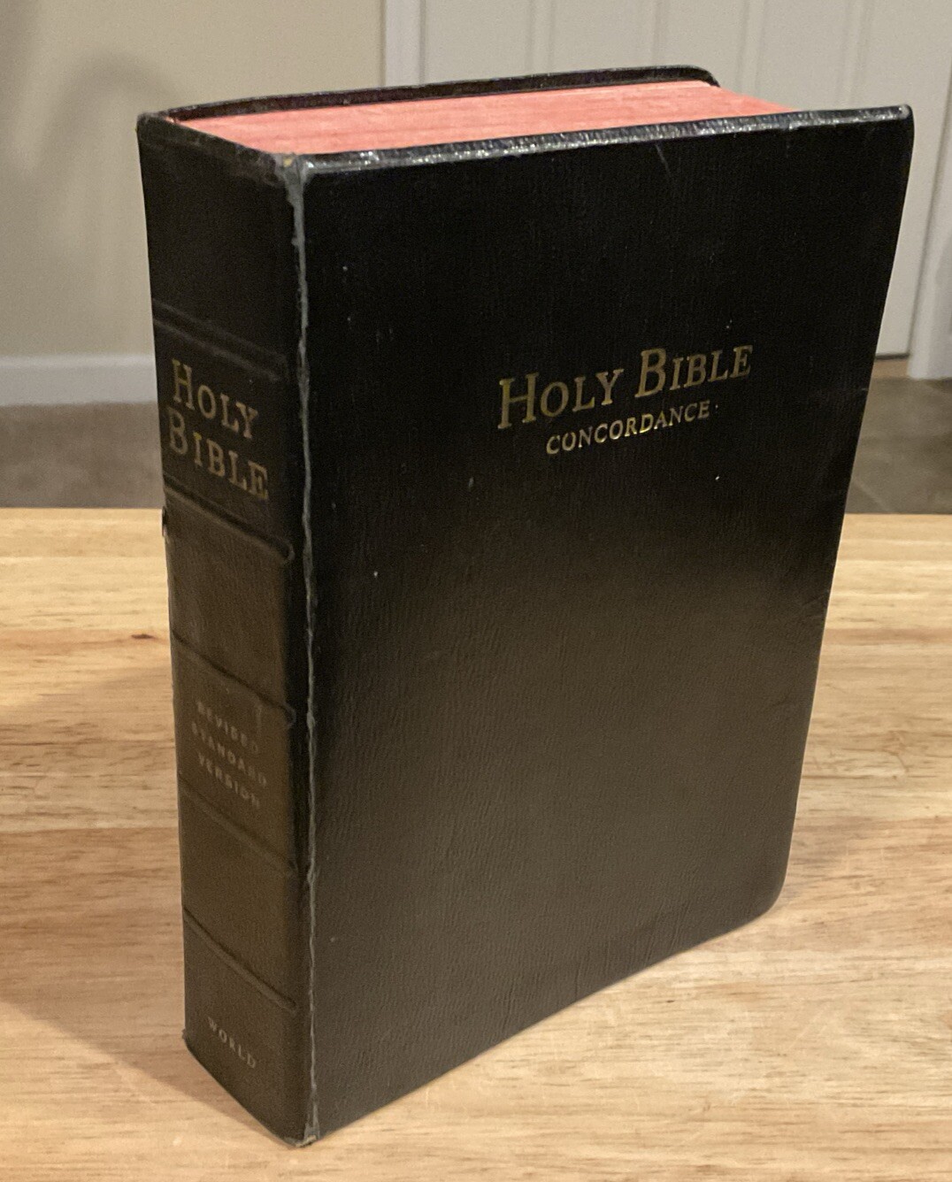 1962 Holy Bible Revised Standard Edition Self Pronouncing Edition