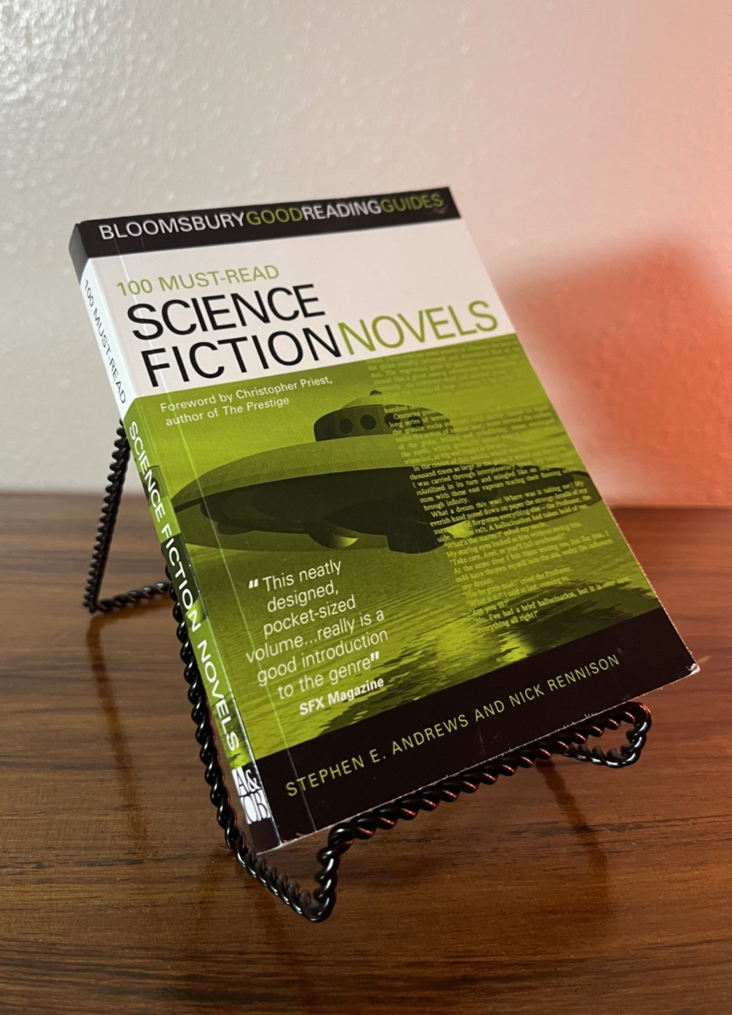 100 Must-read Science Fiction Novels | Stephen E. Andrews | Very Good Condition