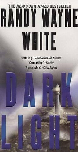 Dark Light (A Doc Ford Novel) – Mass Market Paperback – GOOD