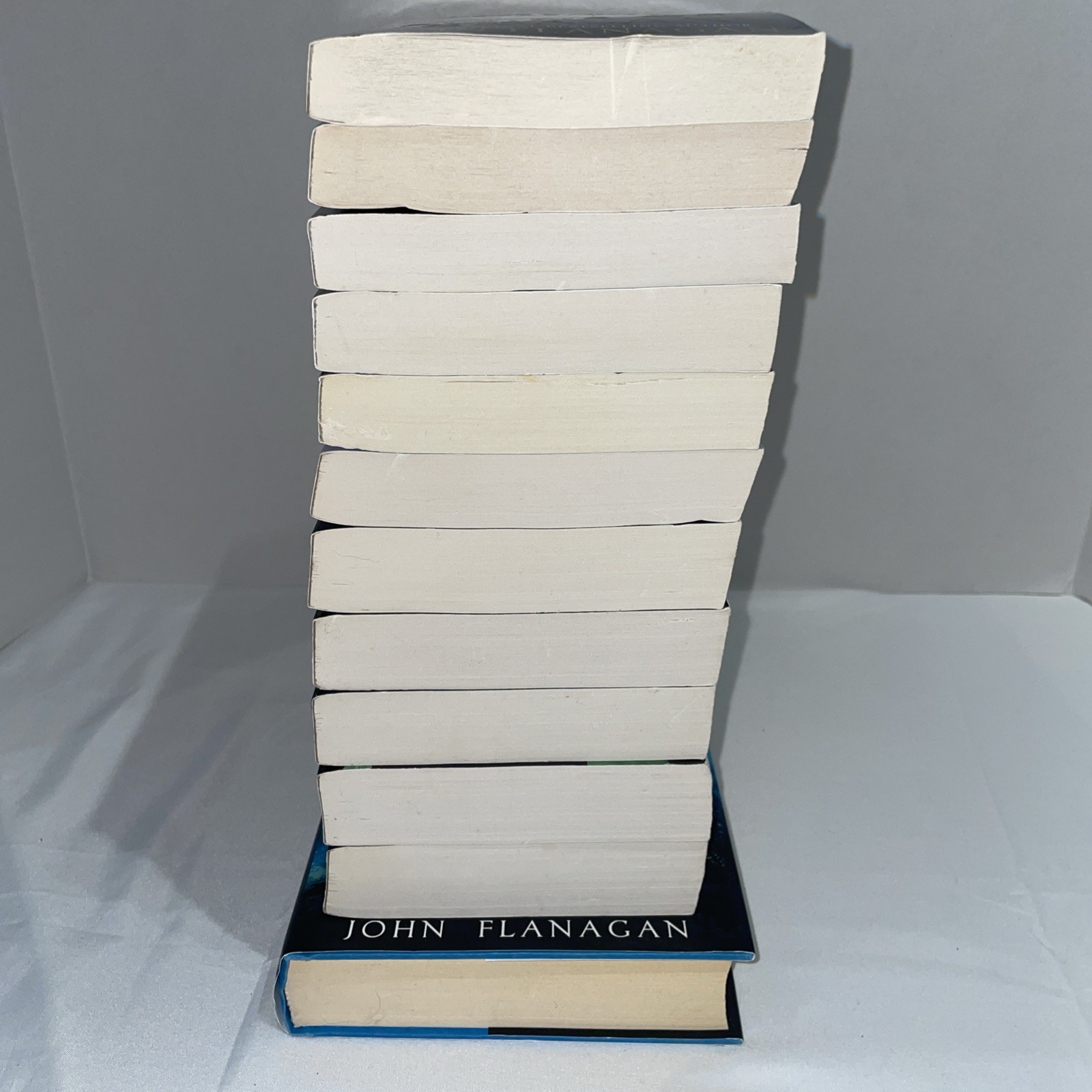 Ranger’s Apprentice Books 1-12 Set John Flanagan Paperback Hardcover YA Fantasy