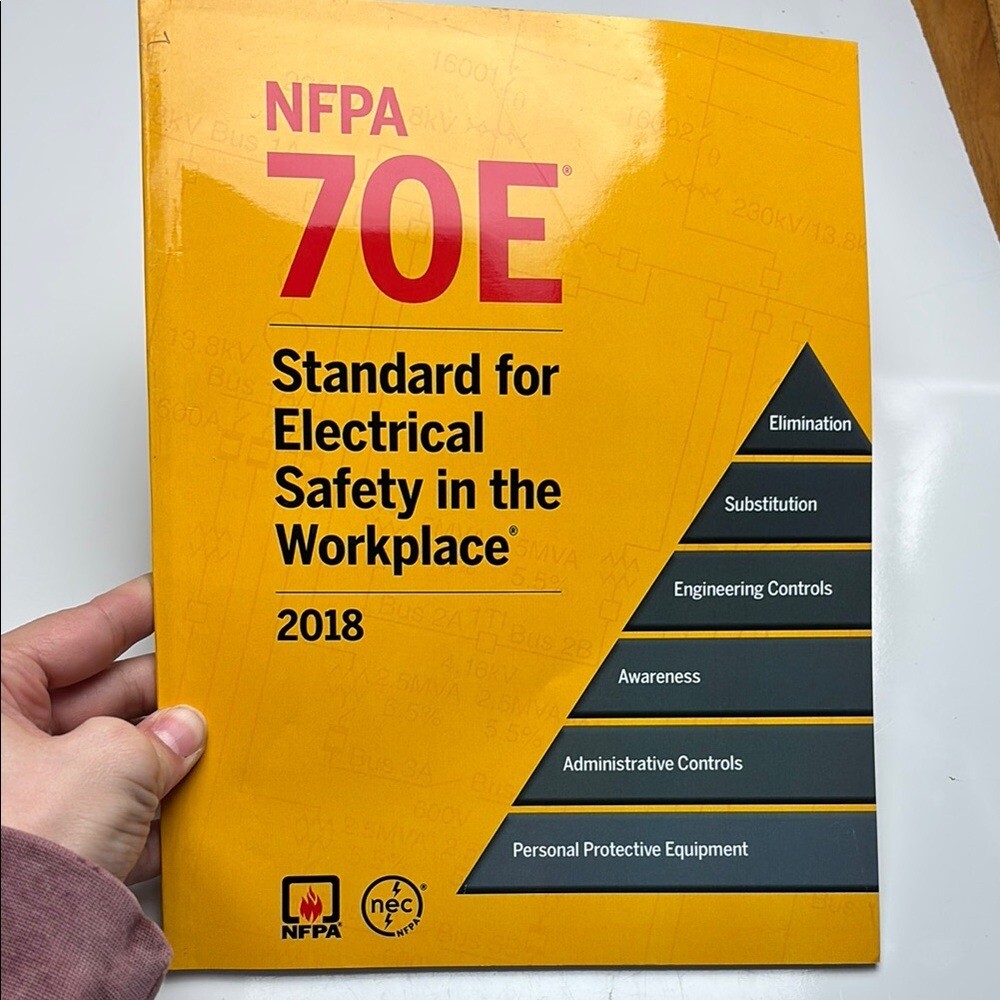 2018 NFPA 70E Standard for Electrical Safety in the Workplace Paperback book