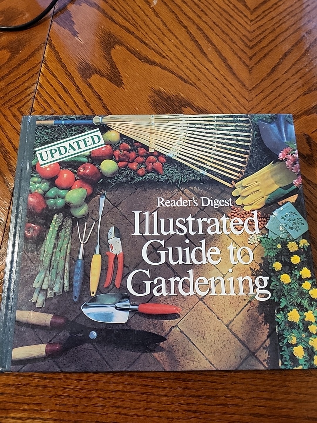 An Illustrated Guide to Gardening by Reader’s Digest Editors (1995,…