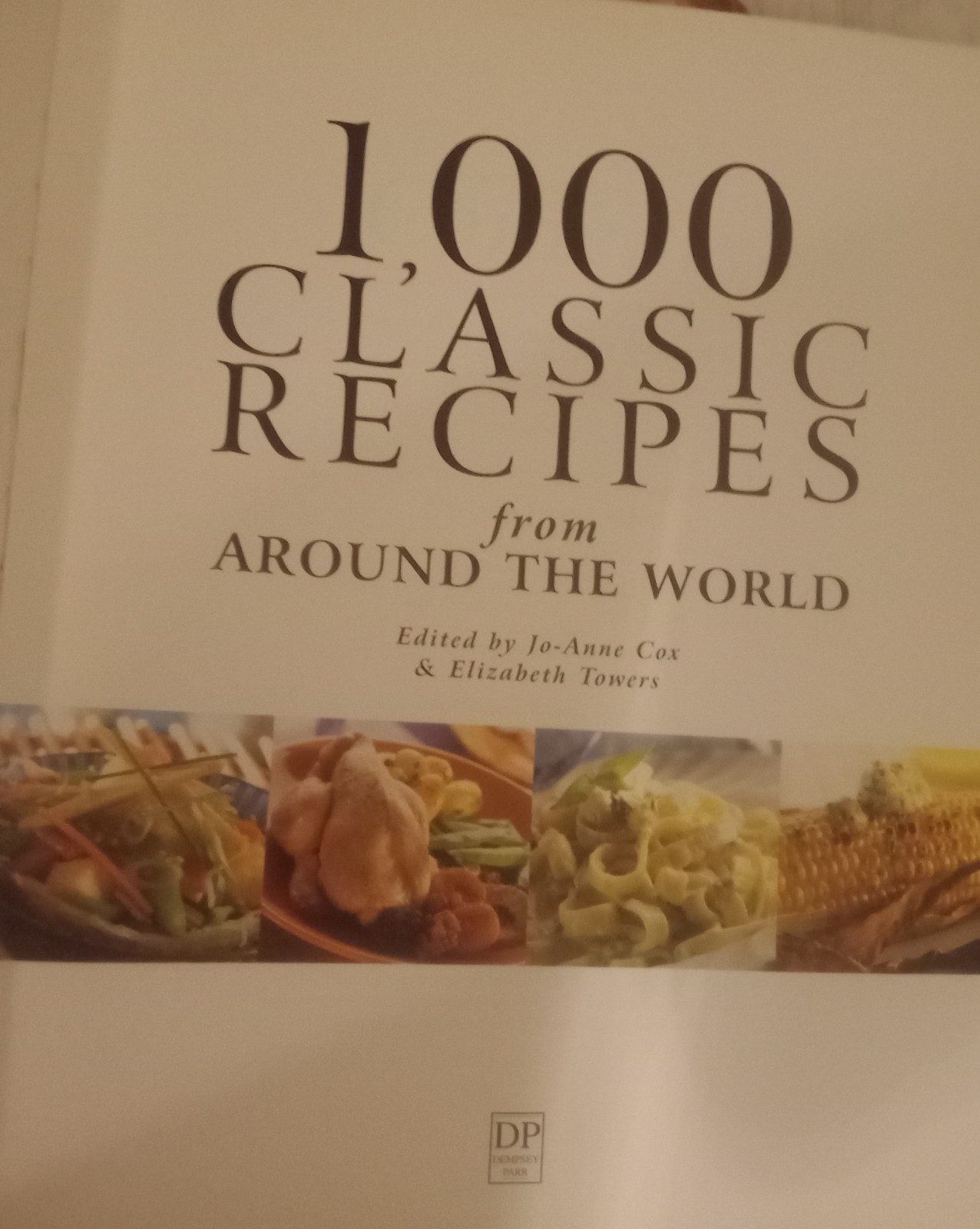 1000 Classic Recipes from around the World (hardcover, 1024 pages)