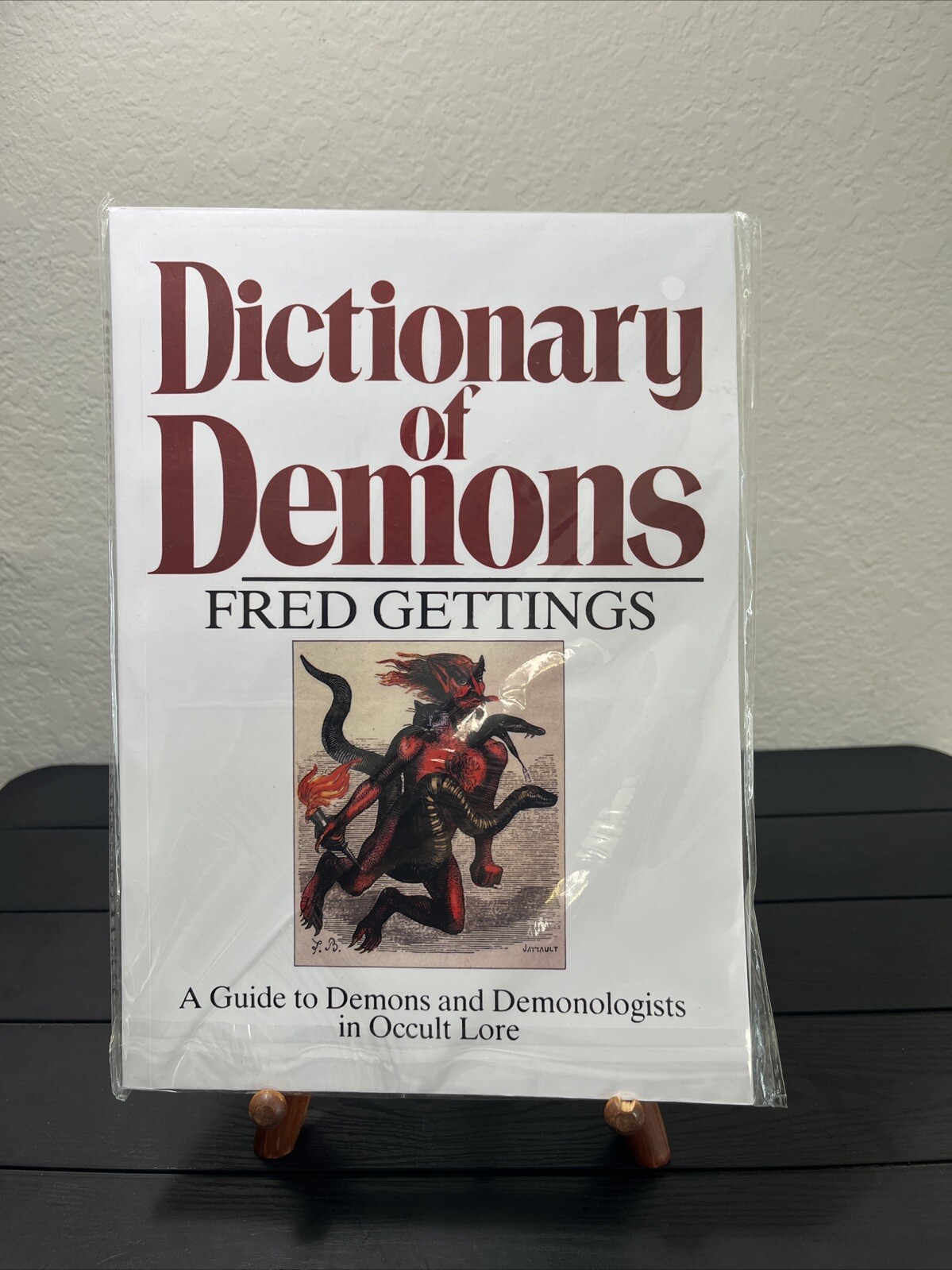 Dictionary of Demons: A Guide in Occult Lore,Fred Gettings,large Print 8.5*11.5”