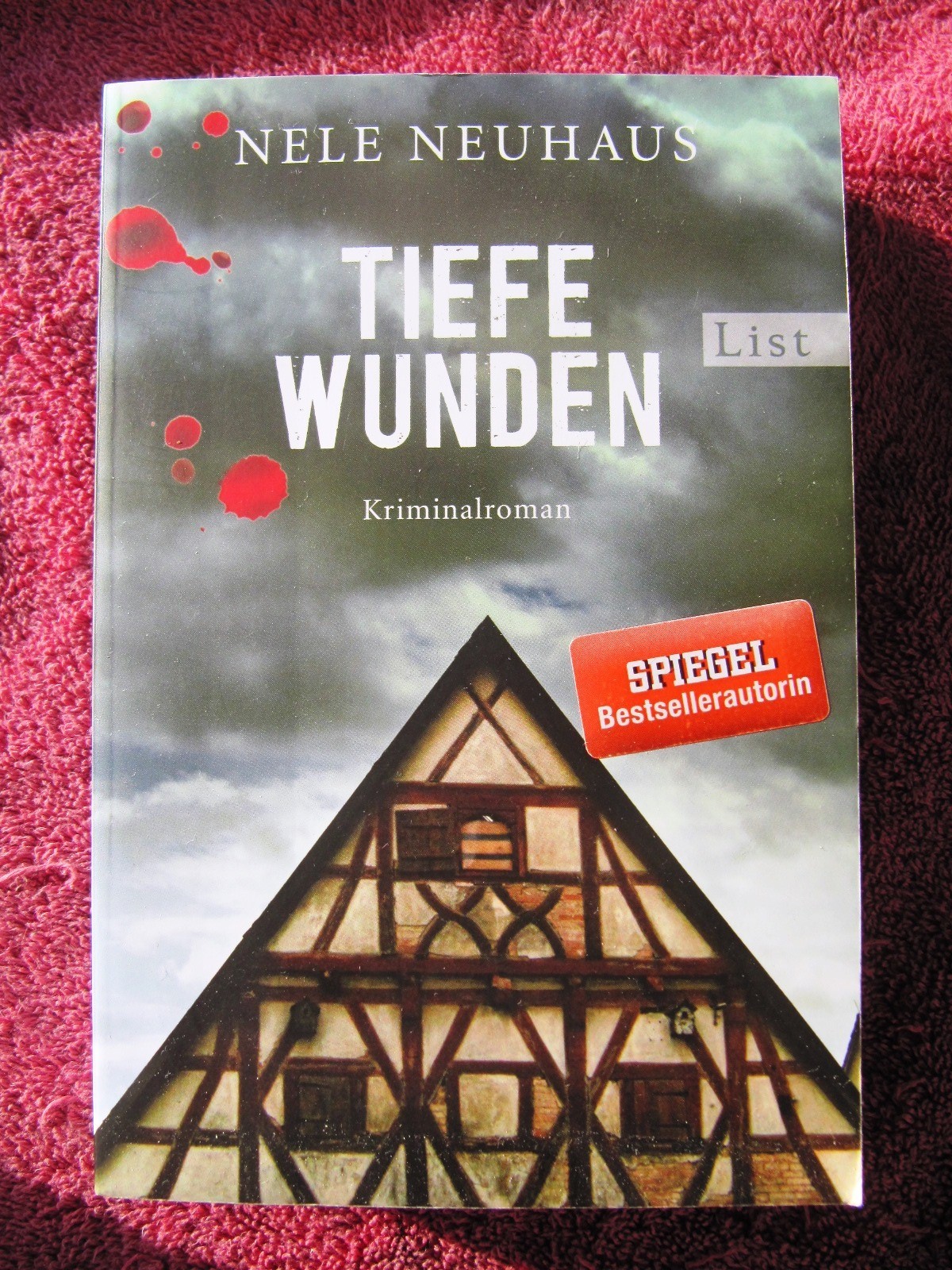 Nele Neuhaus TIEFE WUNDEN GERMAN Taunuskrimi Crime Murder Mystery Thriller