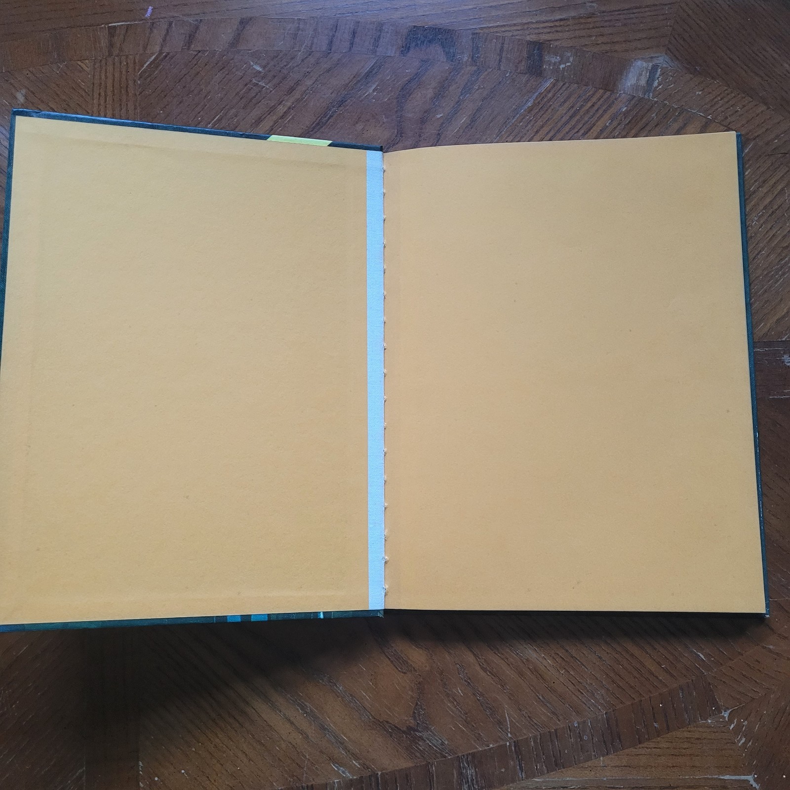 AD&D 1st Edition Players Handbook • 1979 4th Print TSR 2010 • Vibrant Yellow