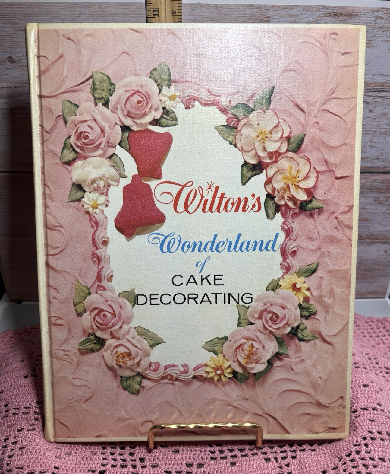 Wilton’s Wonderland of Cake Decorating 4th Ed 1967 Vintage Book wedding birthday