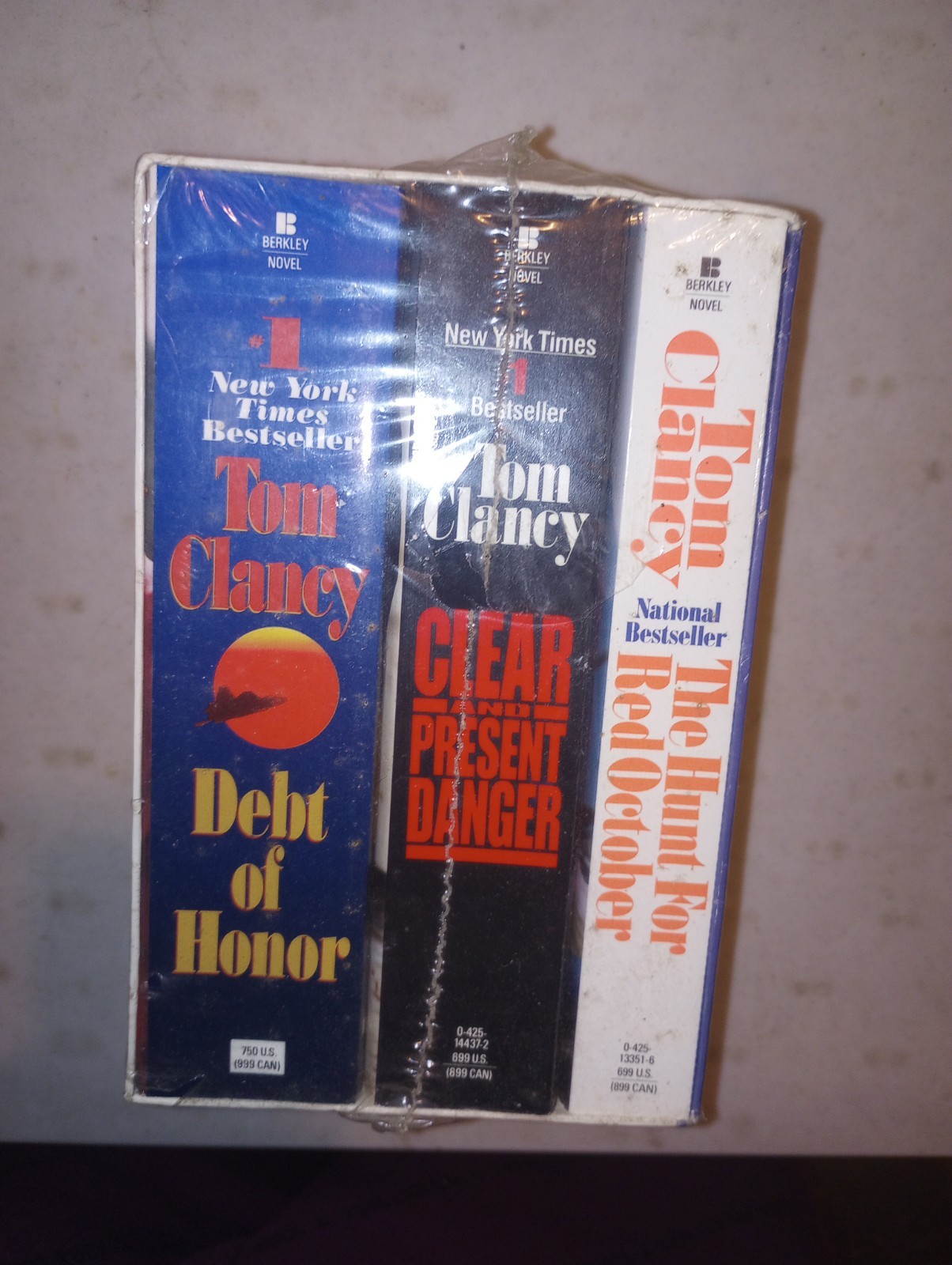 FACTORY SEALED Vintage Tom Clancy Berkley 3 Book Box Set Hunt Red October 1995