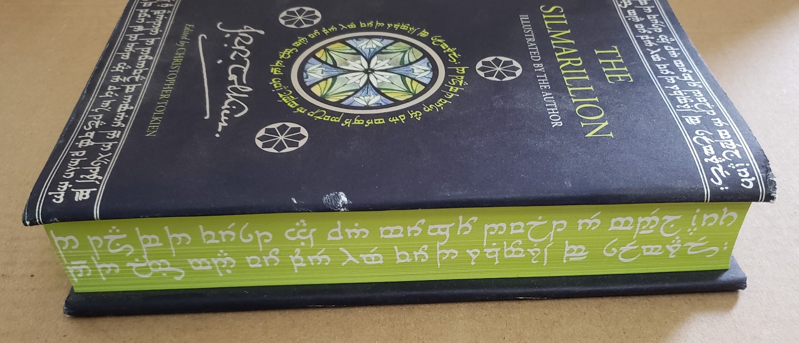 Silmarillion Illustrated by the Author : Illustrated by J. R. R. Tolkien, 2022