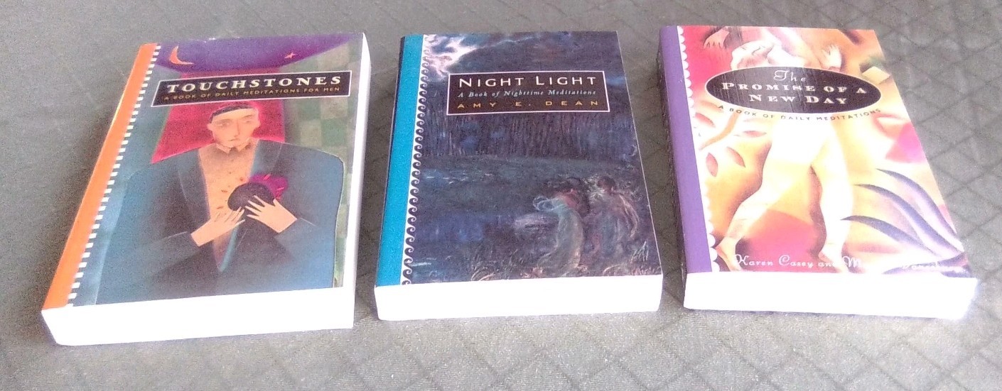 Books Of Meditations 3 Book Set (A 365 Book Collection)_TOUCHSTONES_NIGHT LIGHT