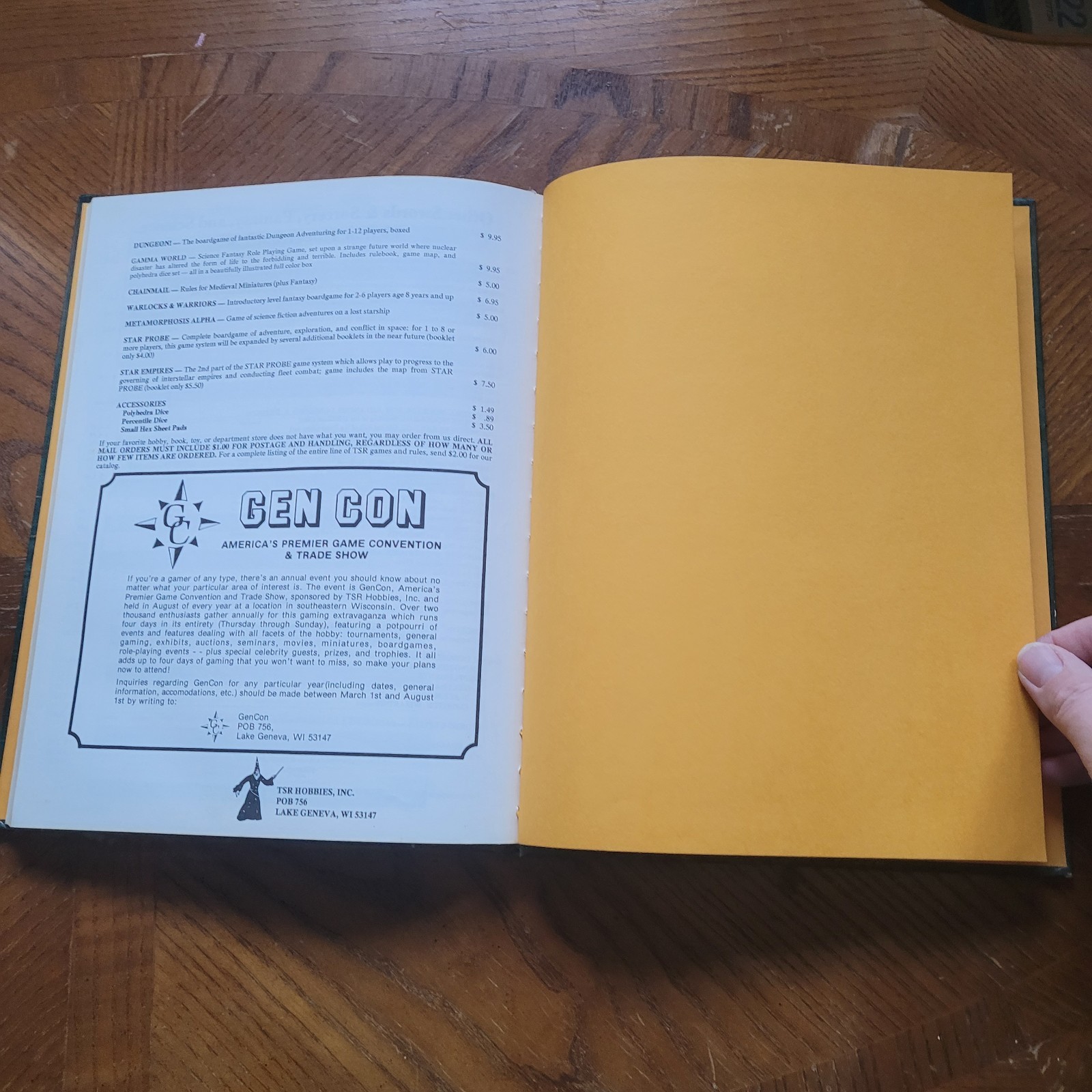 AD&D 1st Edition Players Handbook • 1979 4th Print TSR 2010 • Vibrant Yellow