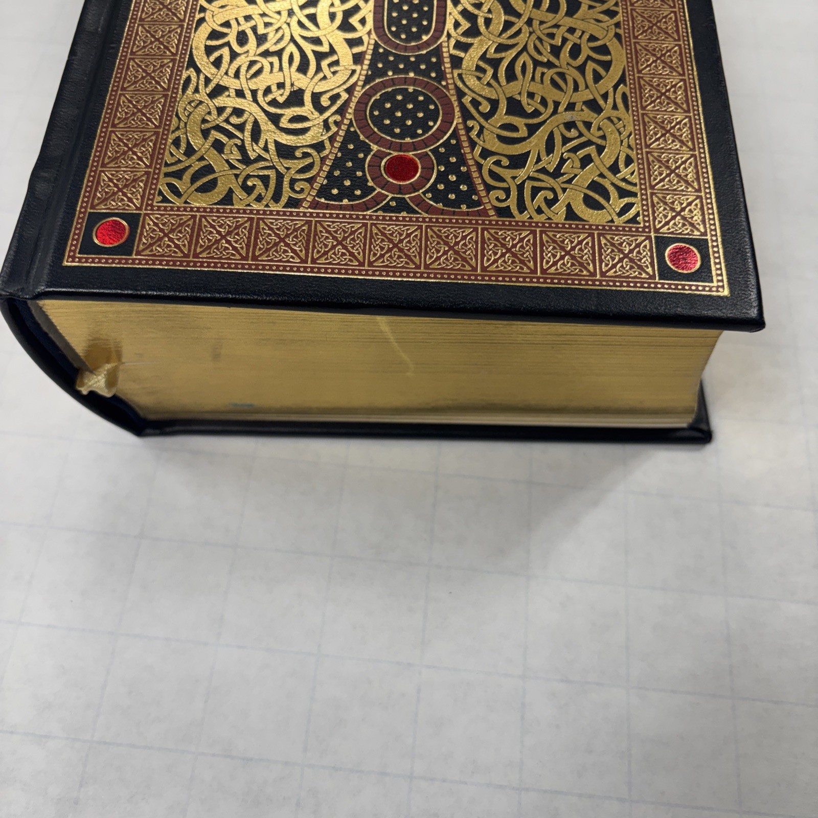 Holy Bible: King James Version (Leatherbound) by gustave-dore