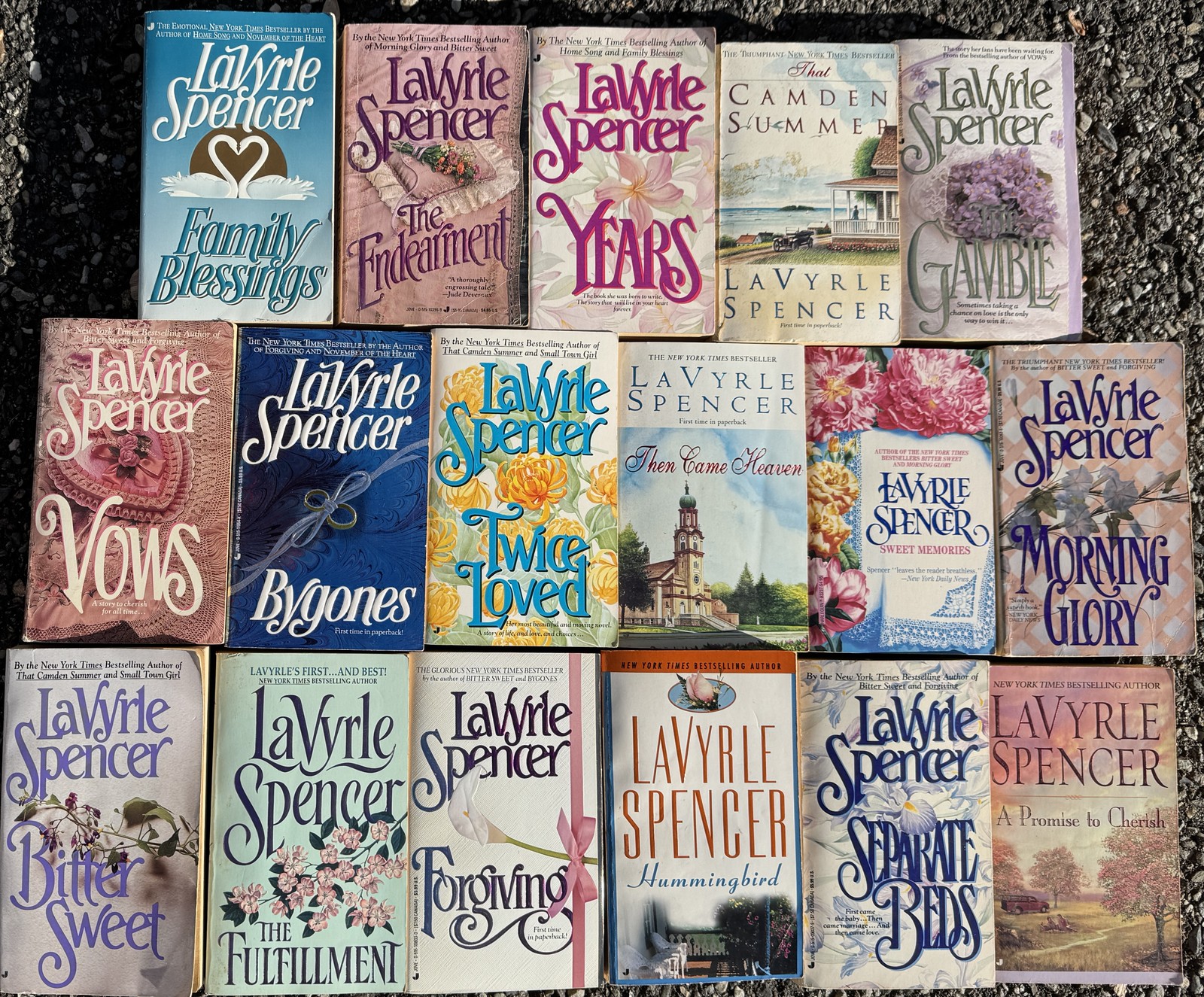 Lot 17 LAVYRLE SPENCER Romance Novels Endearment Morning Glory