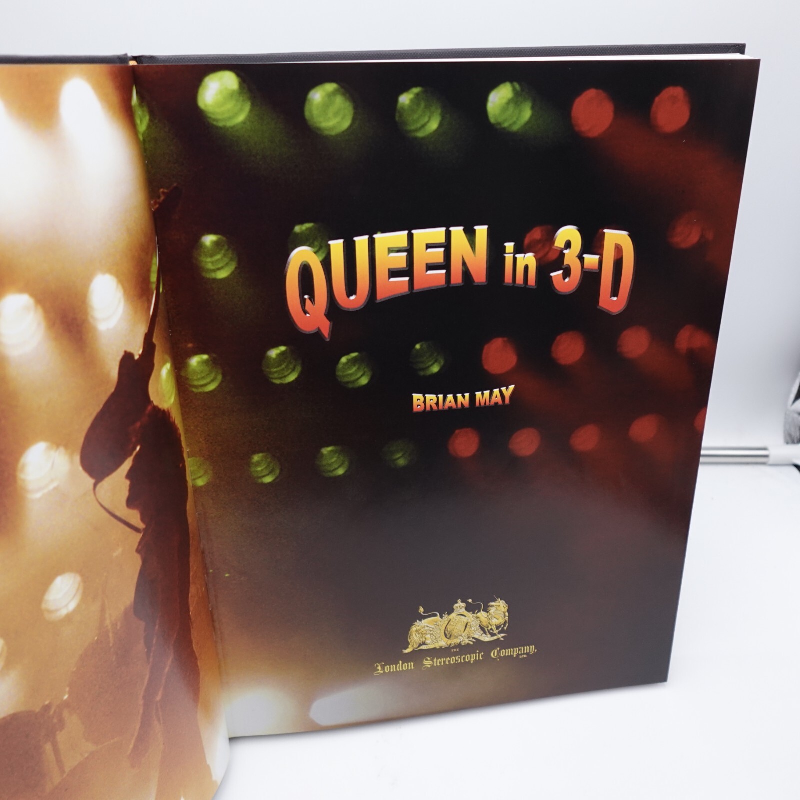 Queen in 3-D by Brian May Stereoscopic Viewer Owl & Hardcover Book Slipcased Set
