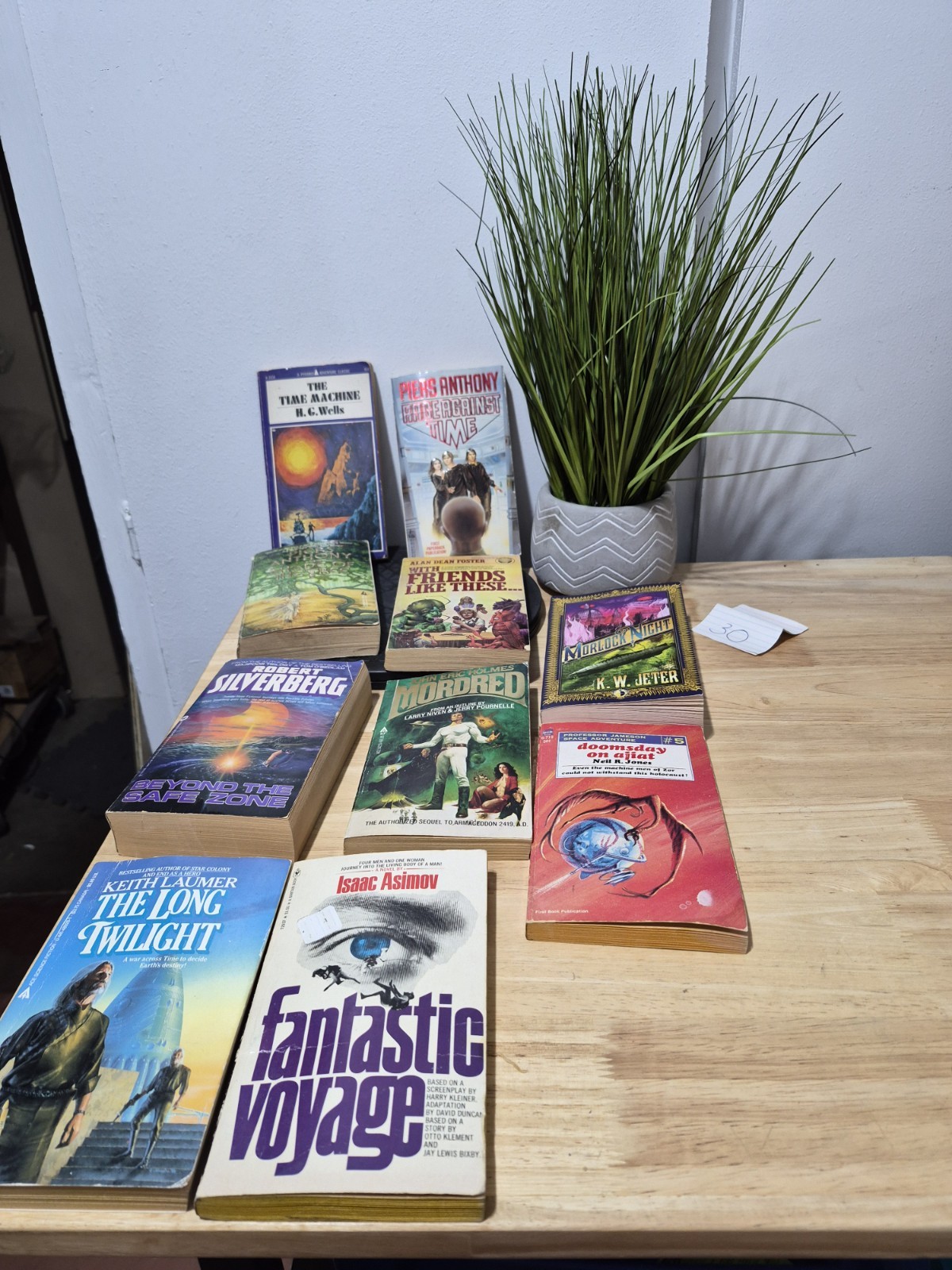 Lot Of 10 Sci Fi Paperback Books TITLES SEEN