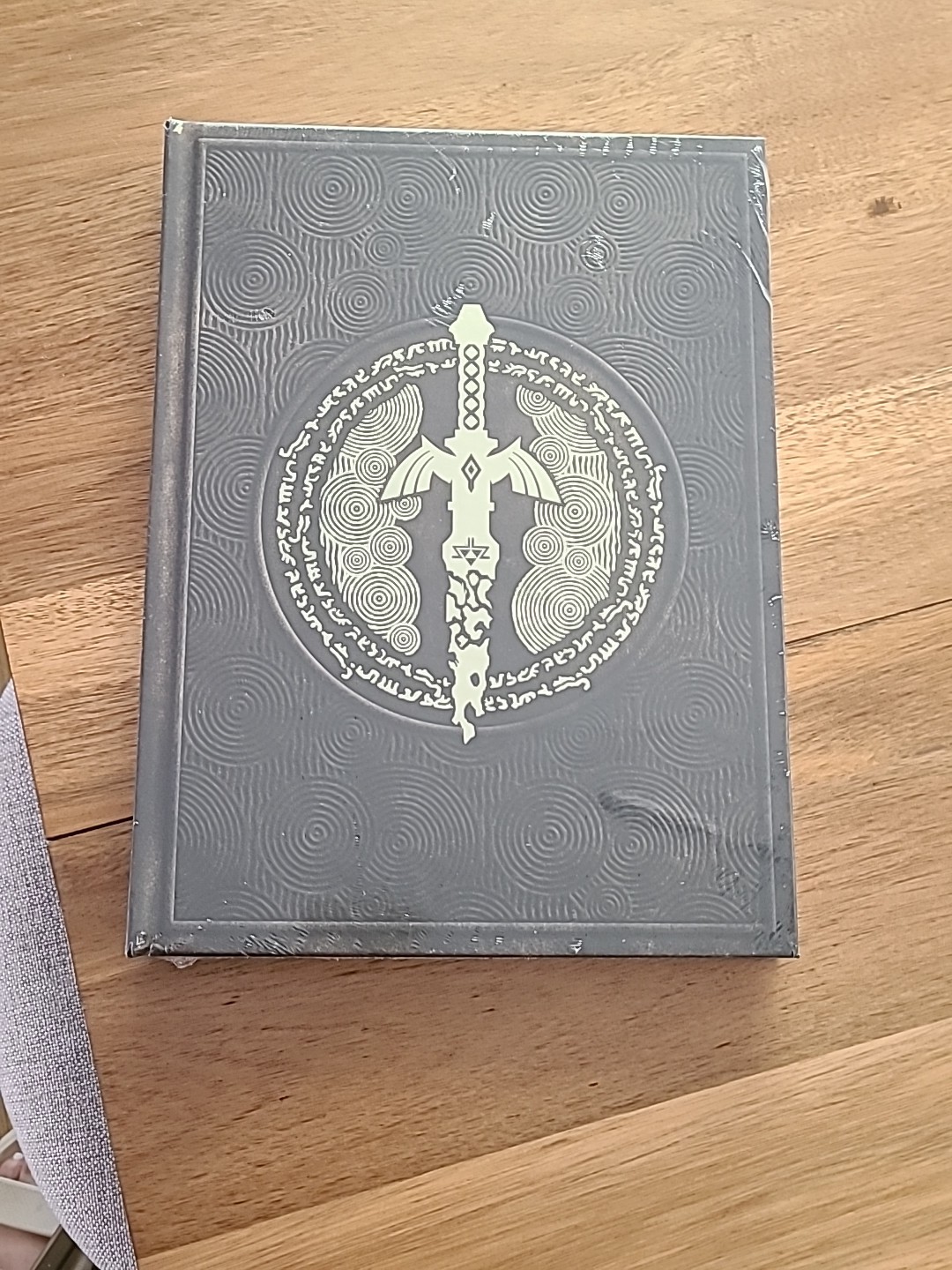 Legend of Zelda TOTK: The Complete Official Guide Collector’s Edition