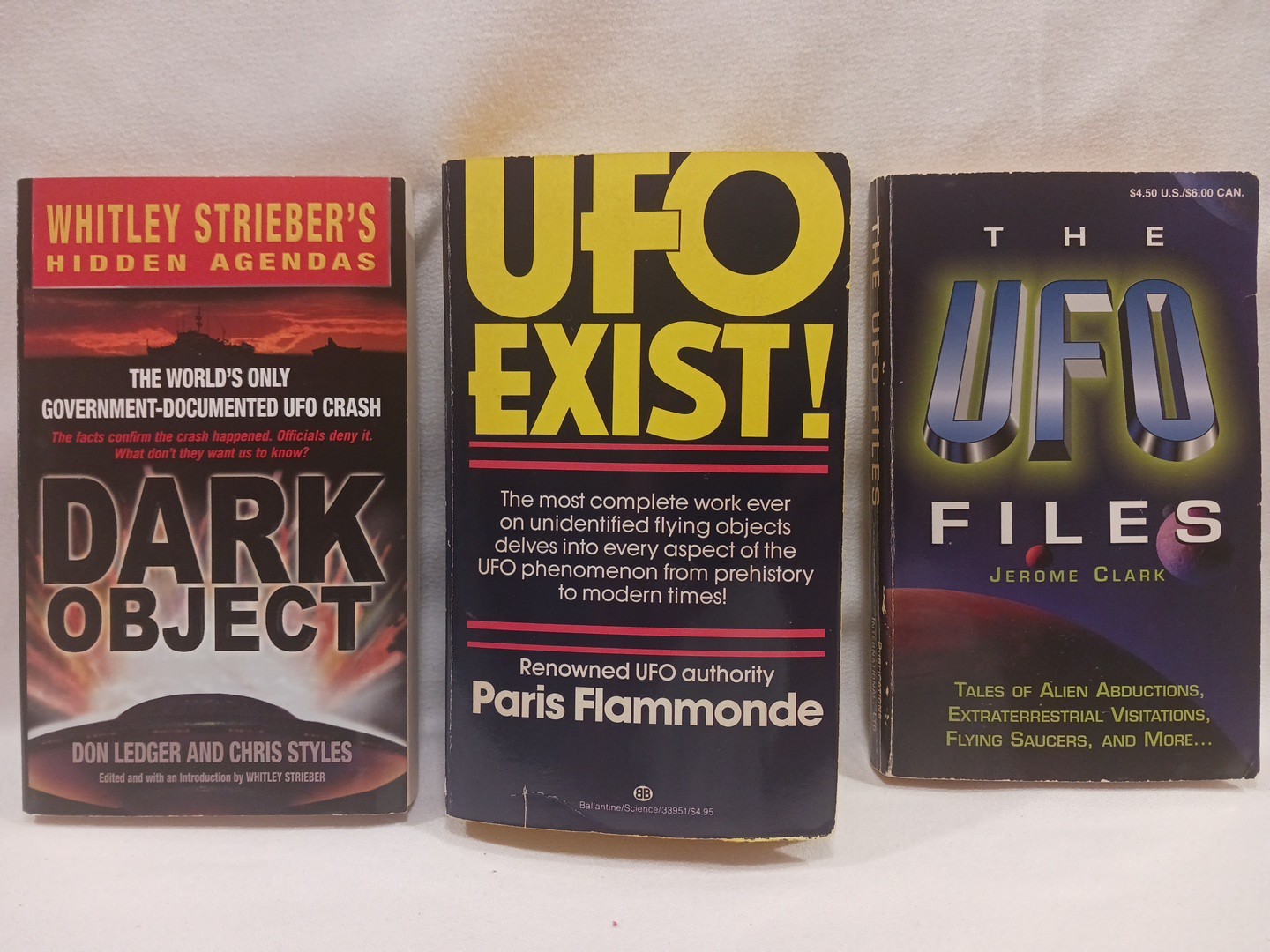 UFO (PB Book Lot) Dark Object UFO Files Exist Aliens Govt Conspiracy Lies UFOs