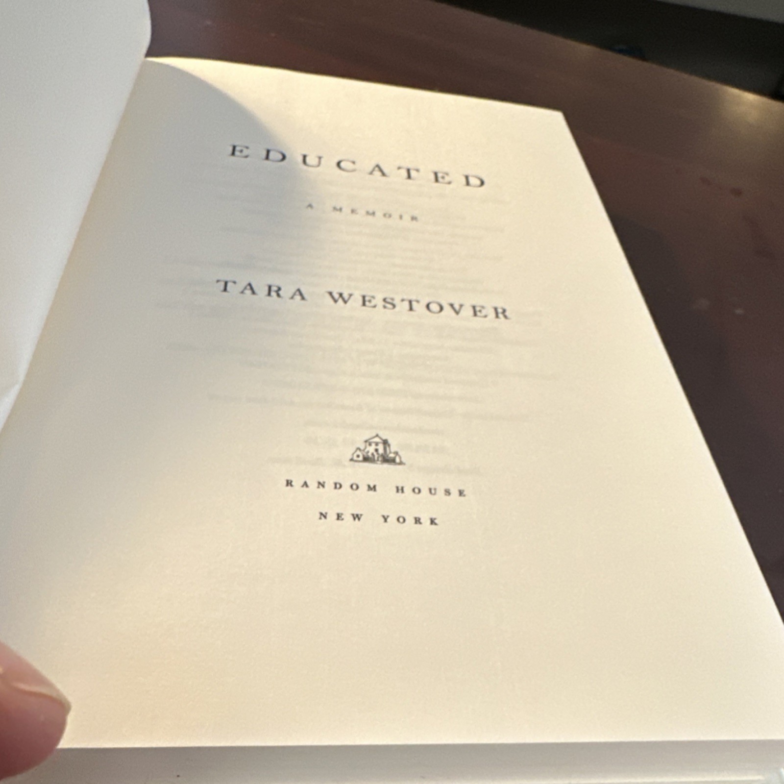 Random House Educated: A Memoir Tara Westover Hardcover 2018 Women Family