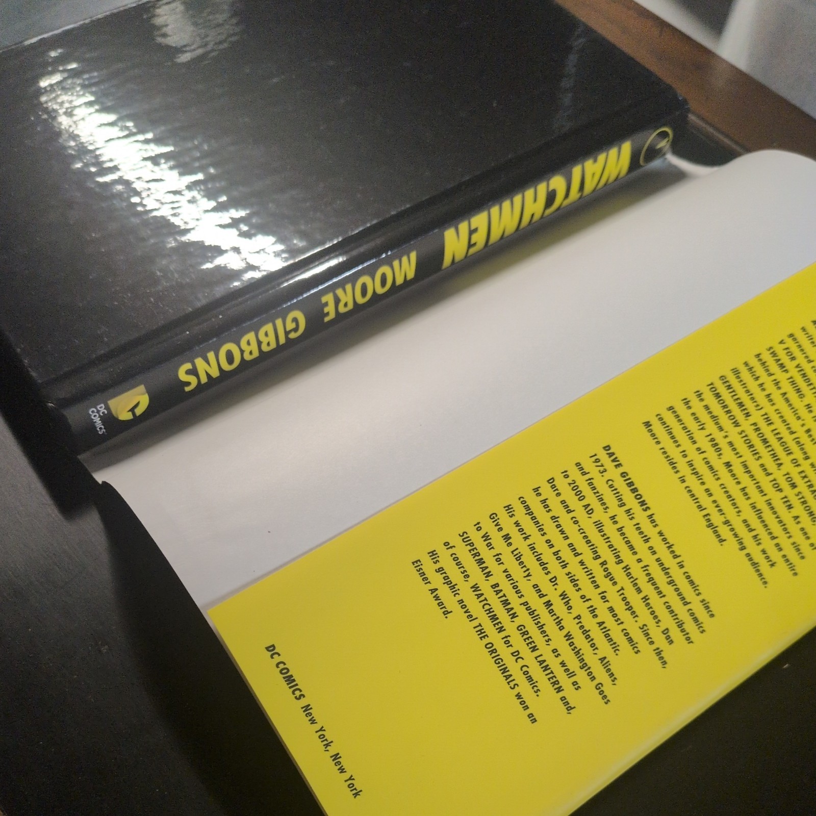 Hardcover Book DC Comics Watchman By Alan Moore Dave Gibbons