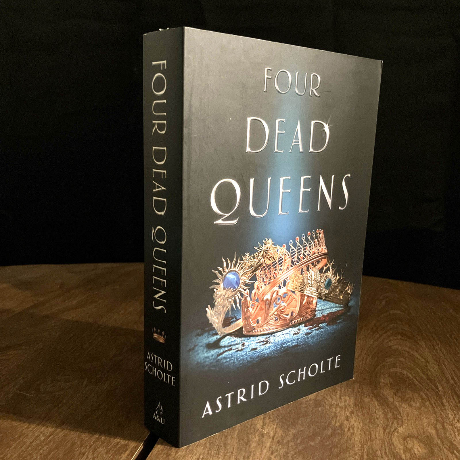 Astrid Scholte, Four Dead Queens, Australian Edition, Paperback, LIKE NEW (94)