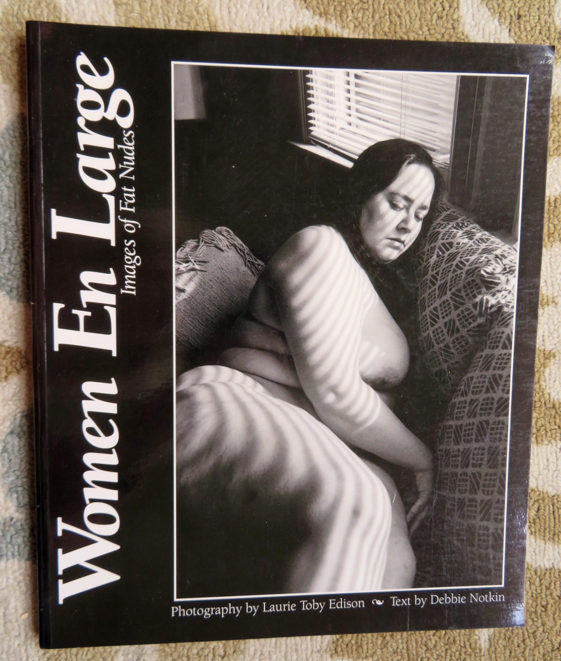 Women En Large: Images of Fat Nudes – Paperback, Edison Laurie Toby; – NEW