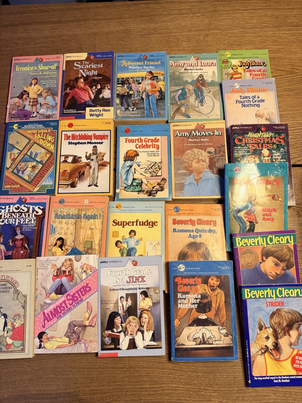 Lot of 22 Vintage FICTION PB Kids Chapter Books Apple Yearling Cleary Blume