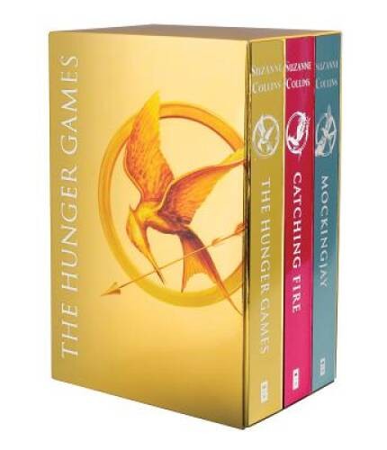 The Hunger Games Box Set: Foil Edition – Paperback – VERY GOOD